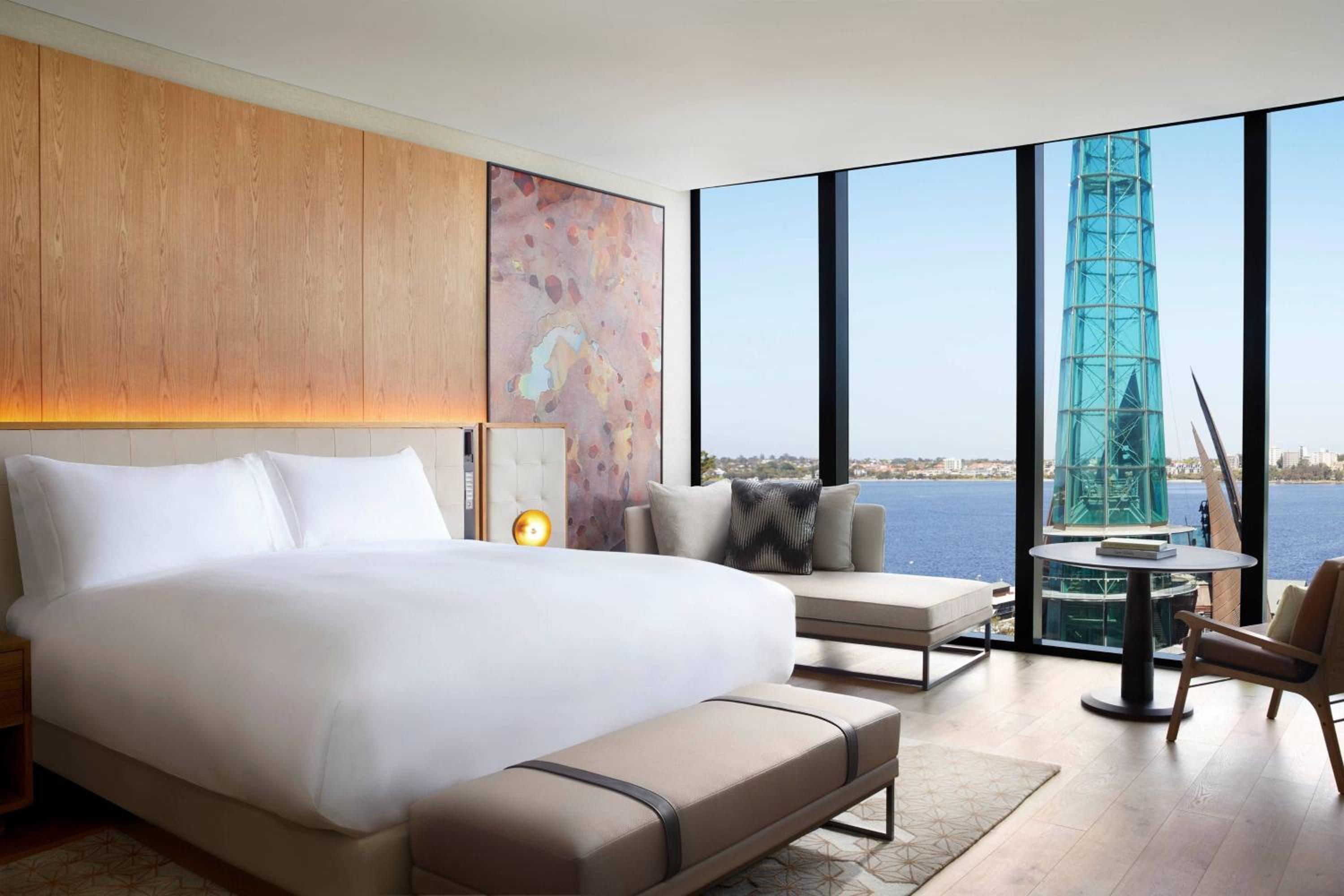 Swan River View, Premium Guest Room, 1 King Bed