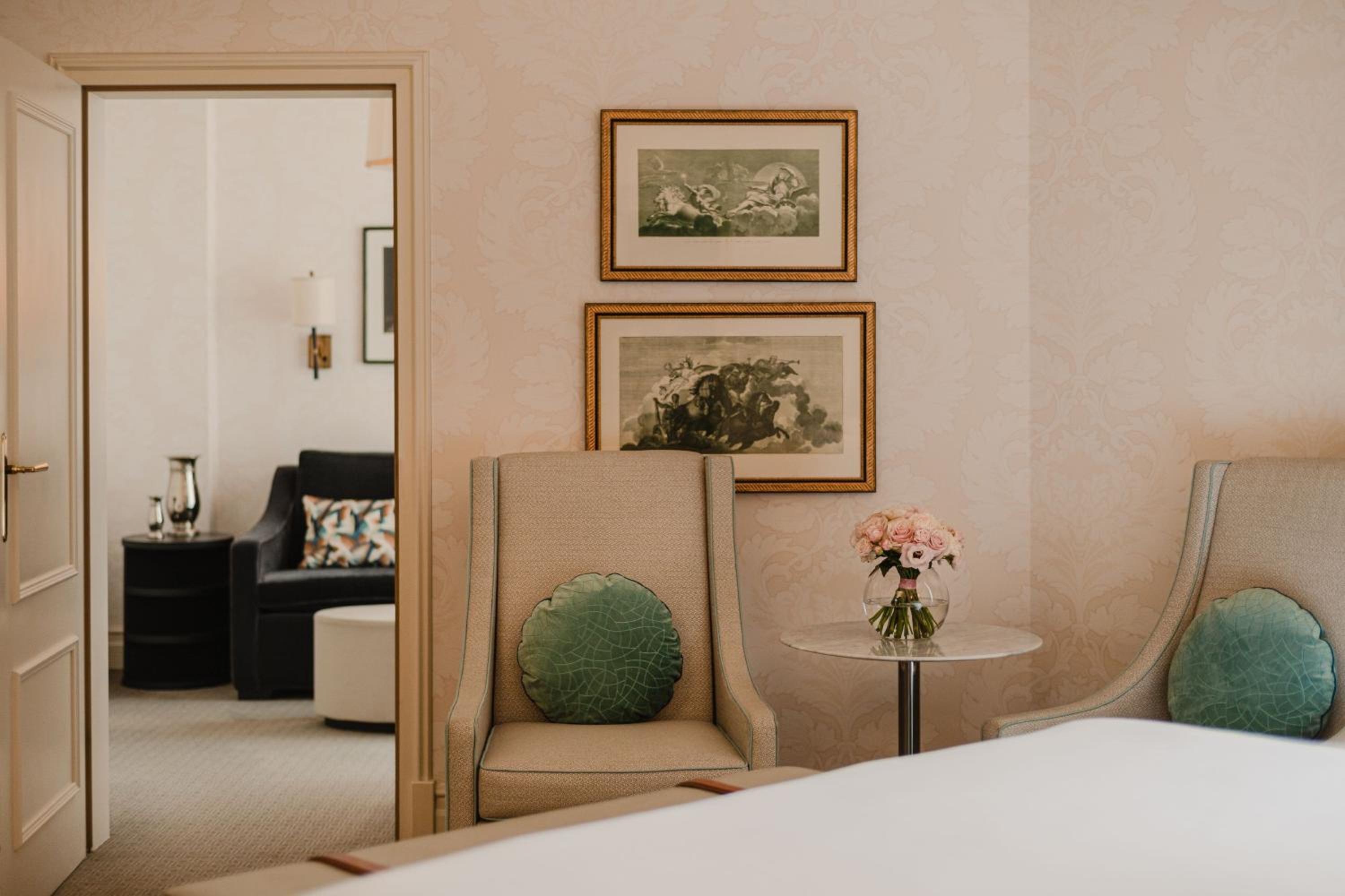 Junior Suite, 1 Bedroom Junior Suite, 1 King thumbnail 6