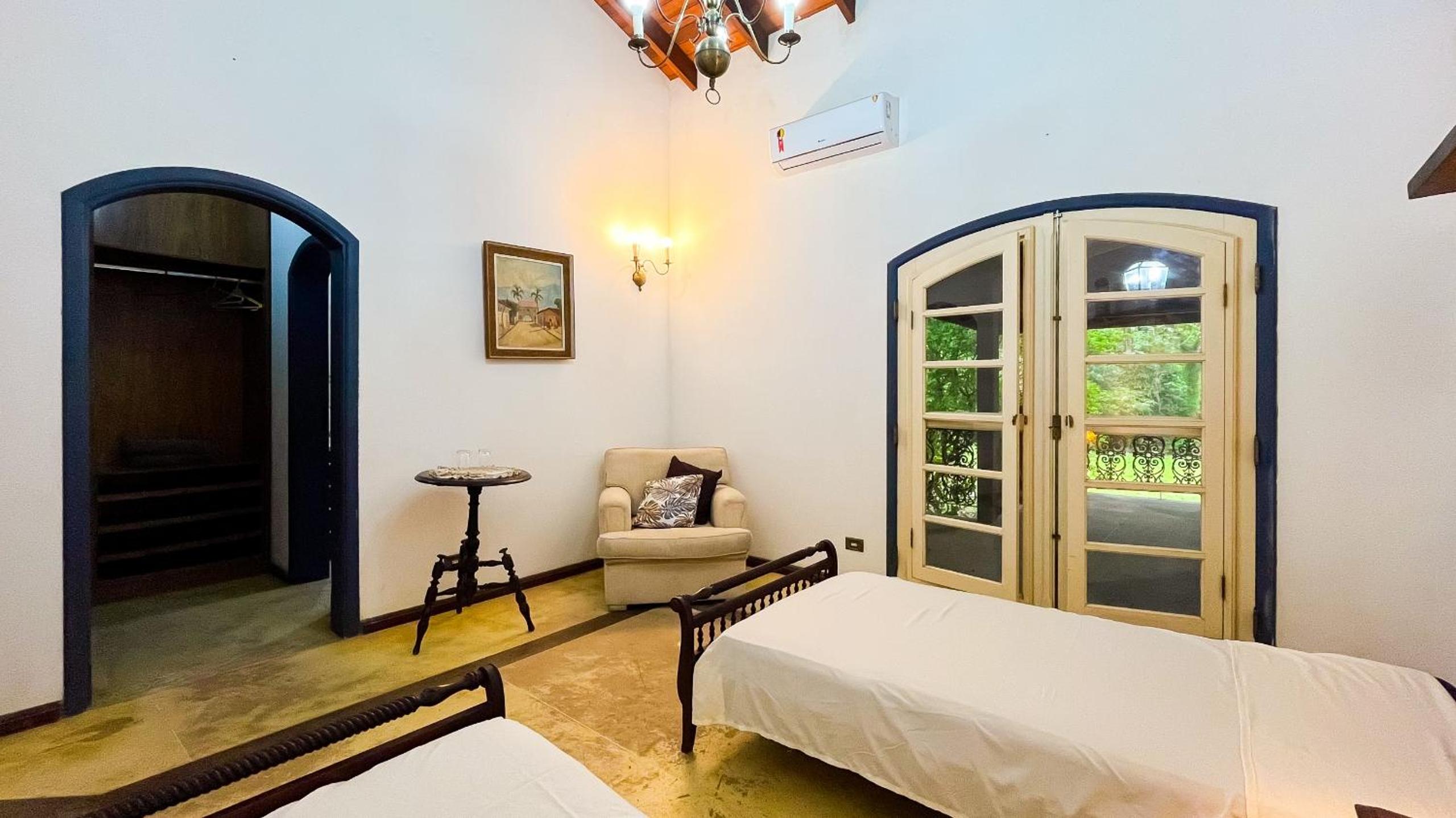 Deluxe Double Room with Balcony photo 1