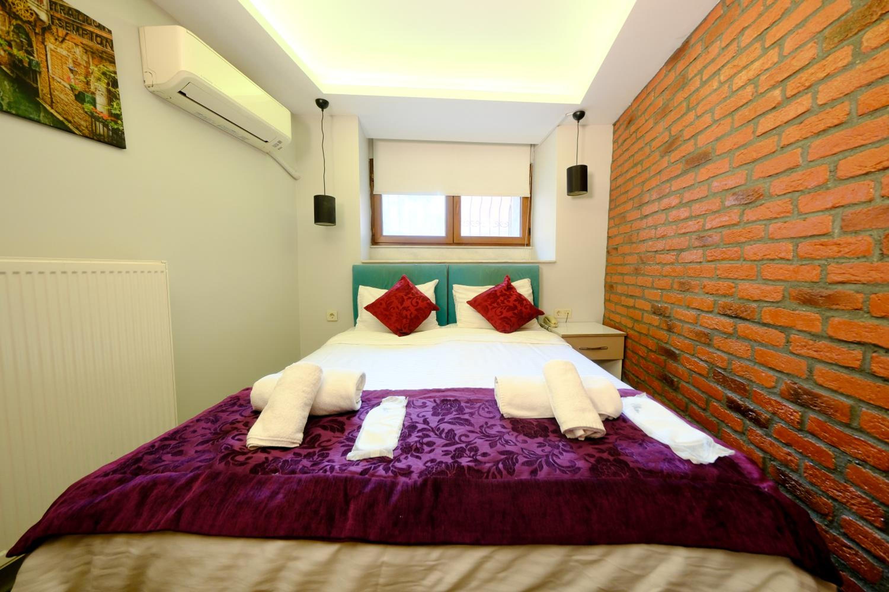 Standard Double Room photo 2