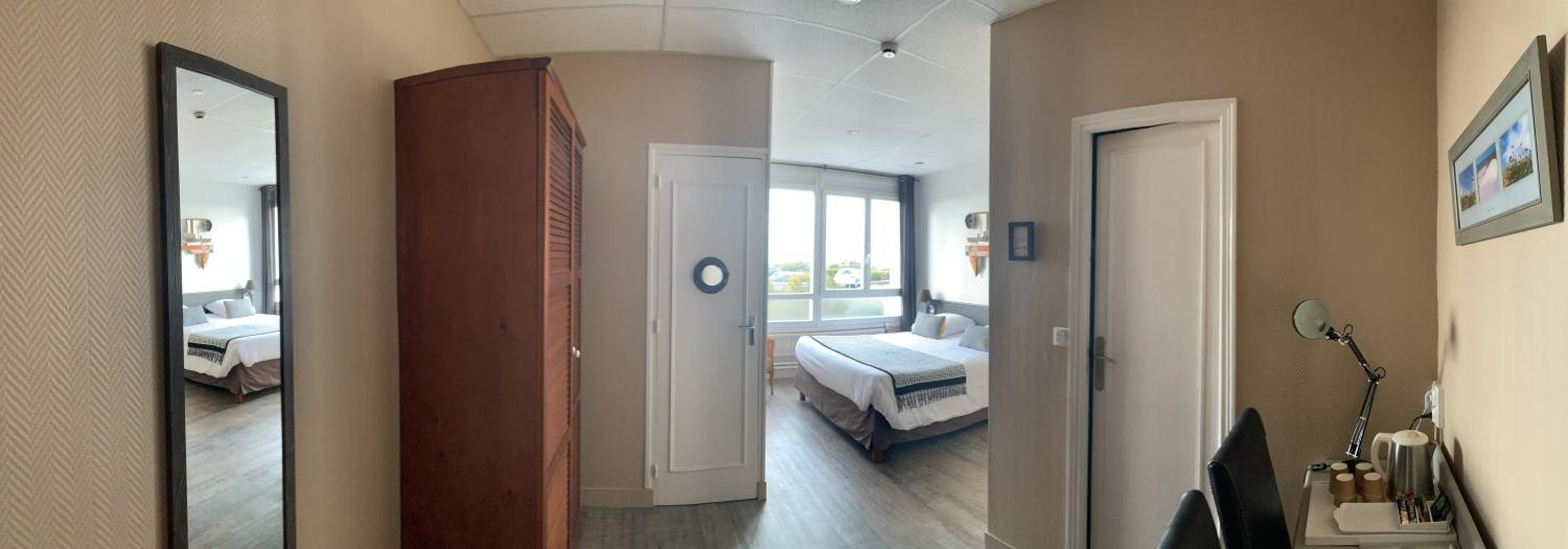 Quadruple Room Sea Side - Photo 3
