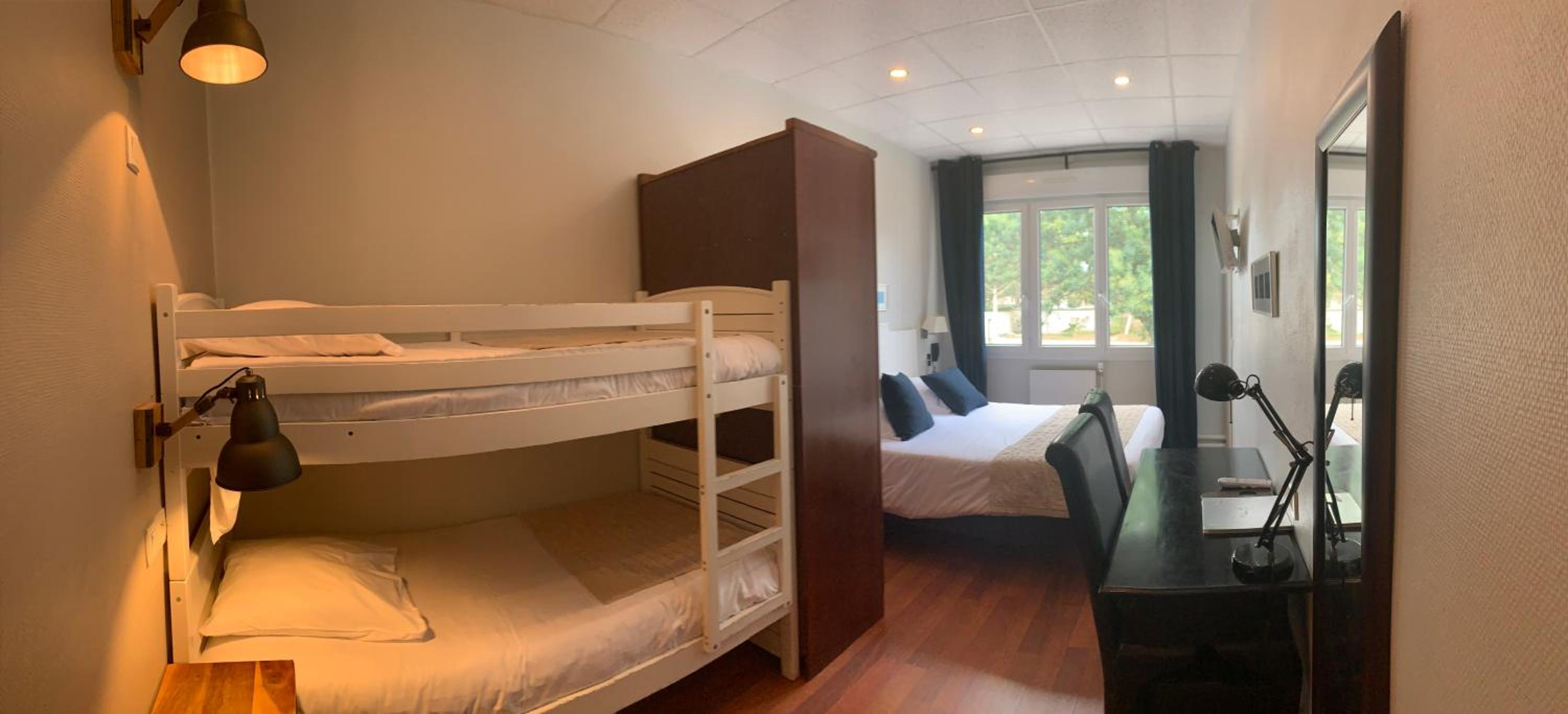 Quadruple Room - Photo 1