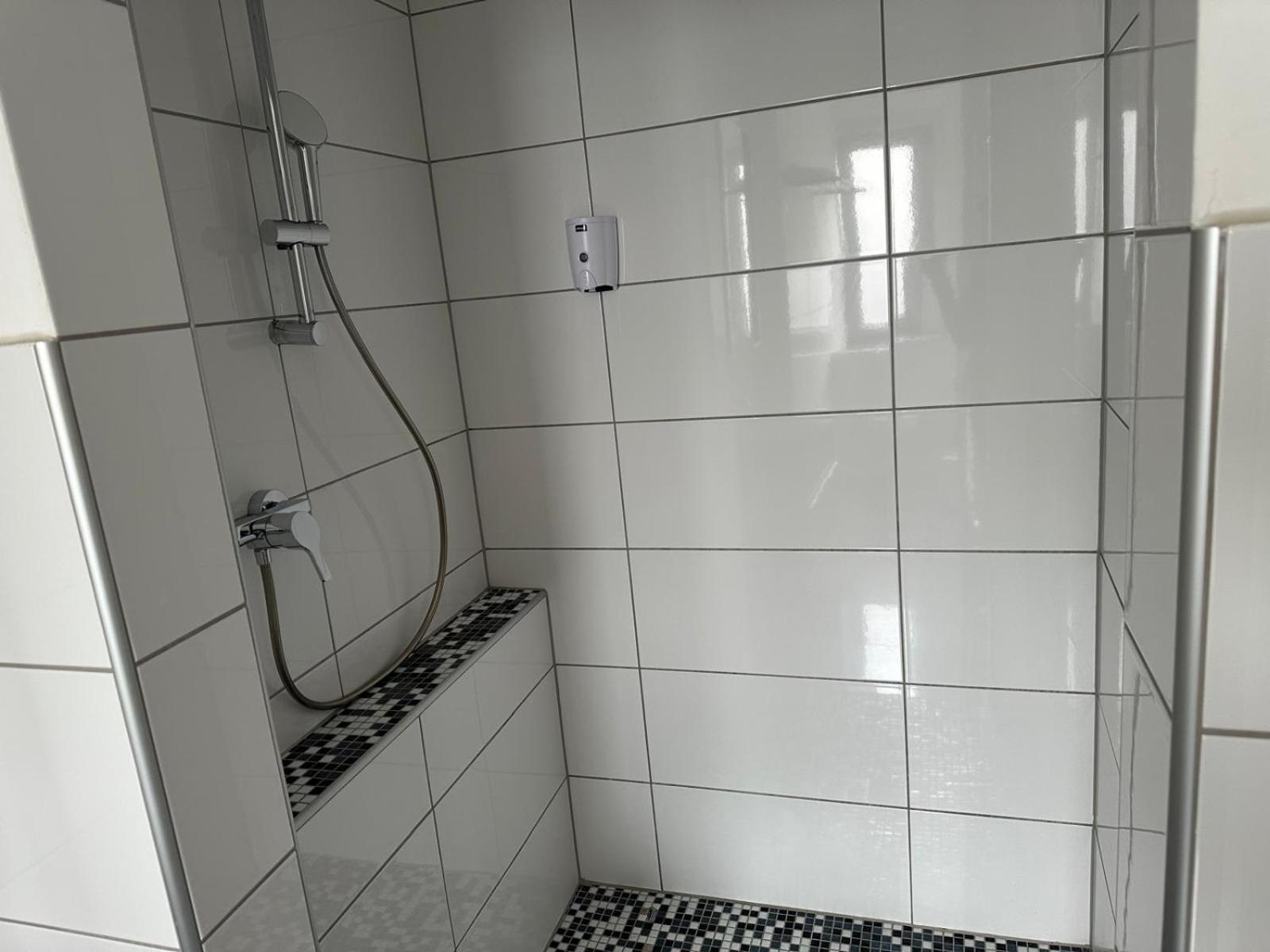 Double Room - Photo 4
