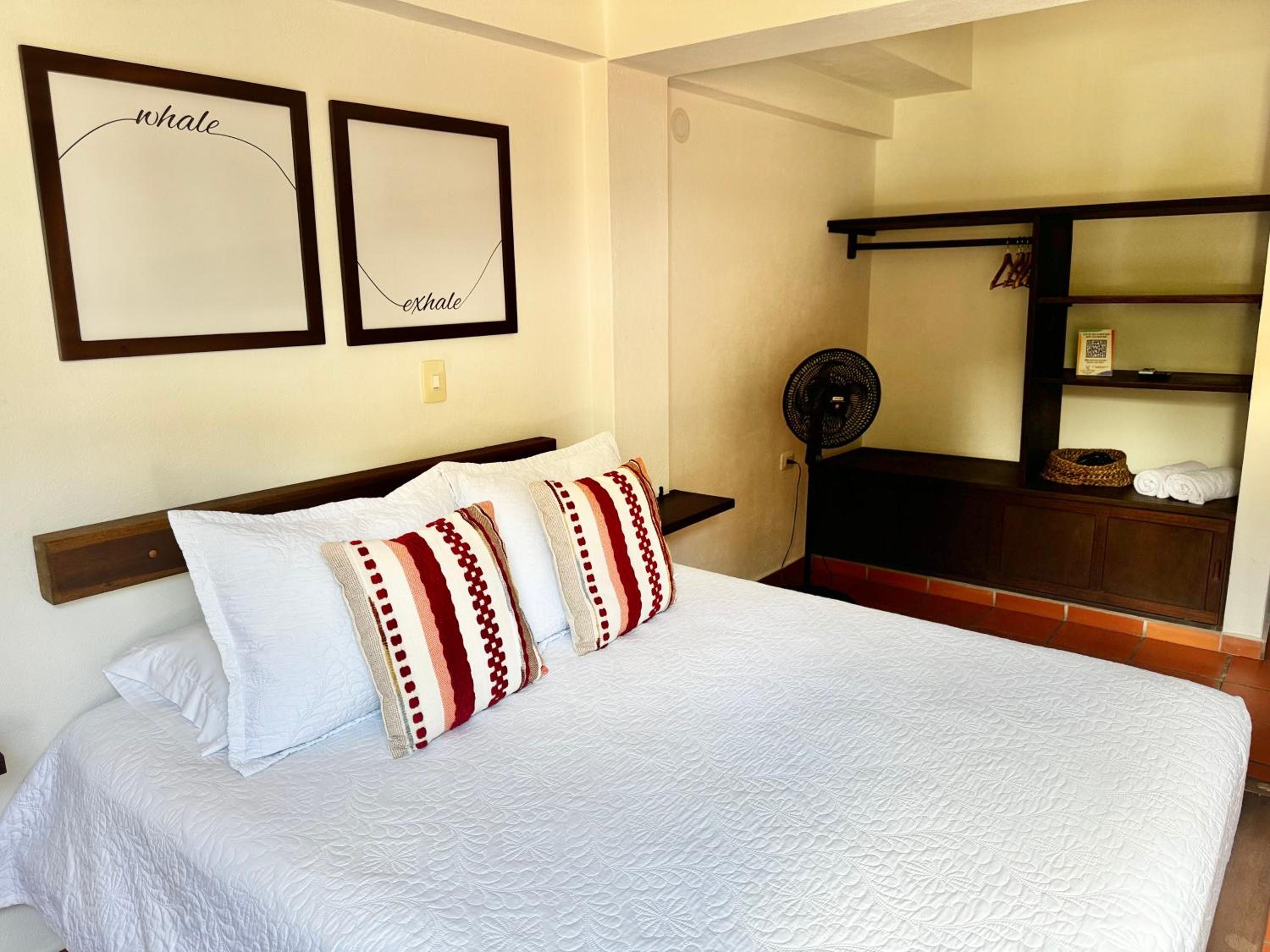 Queen Room photo 1