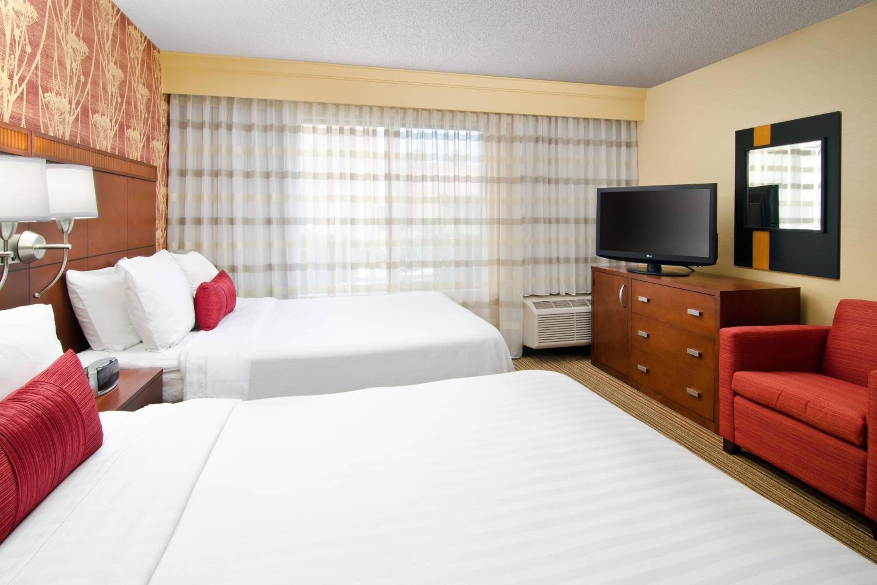 Double Room with Two Double Beds - Photo 1