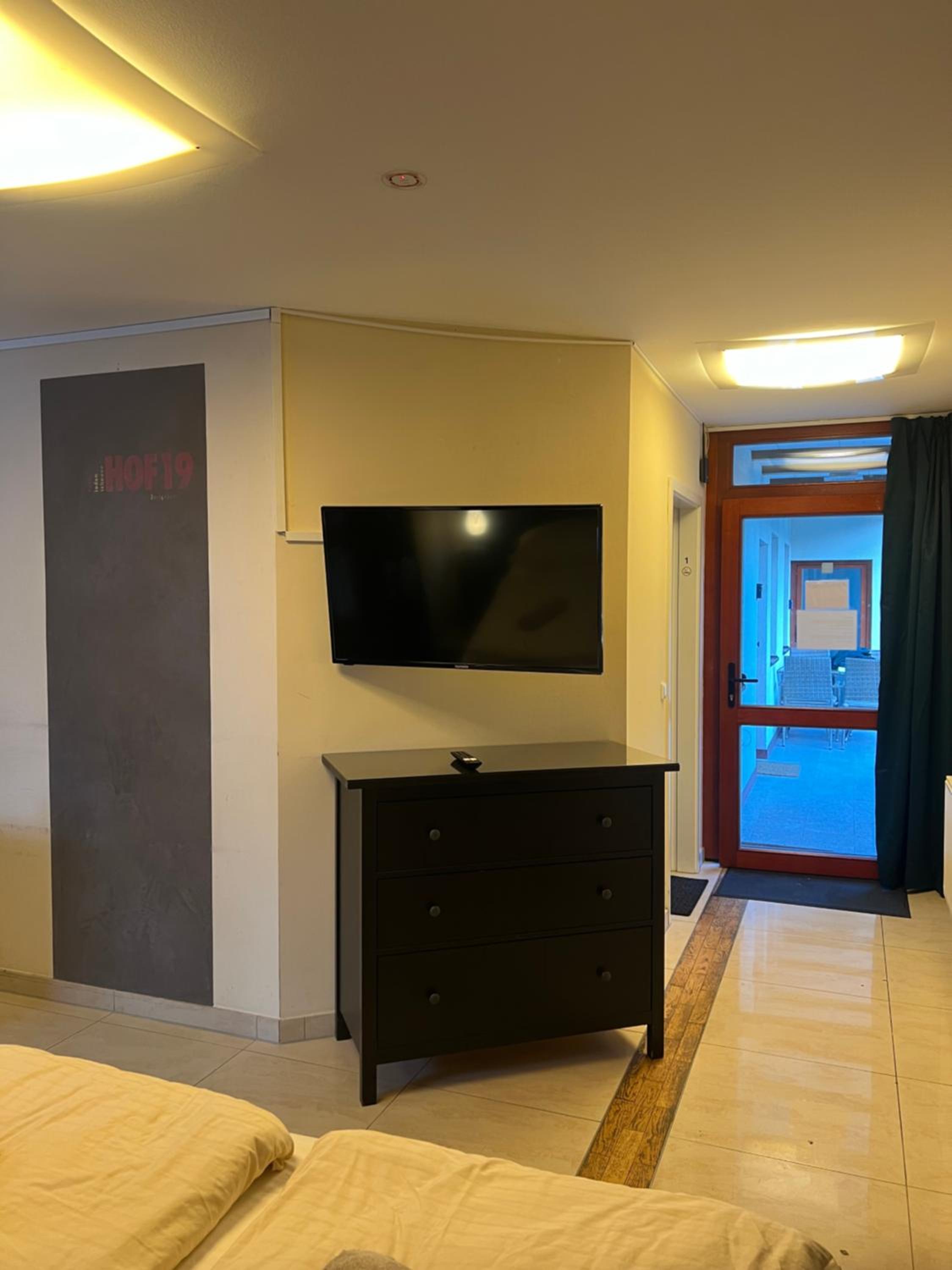 Two-Bedroom Apartment with Terrace - Photo 5