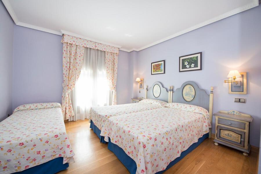Habitación Triple Confort con Ducha