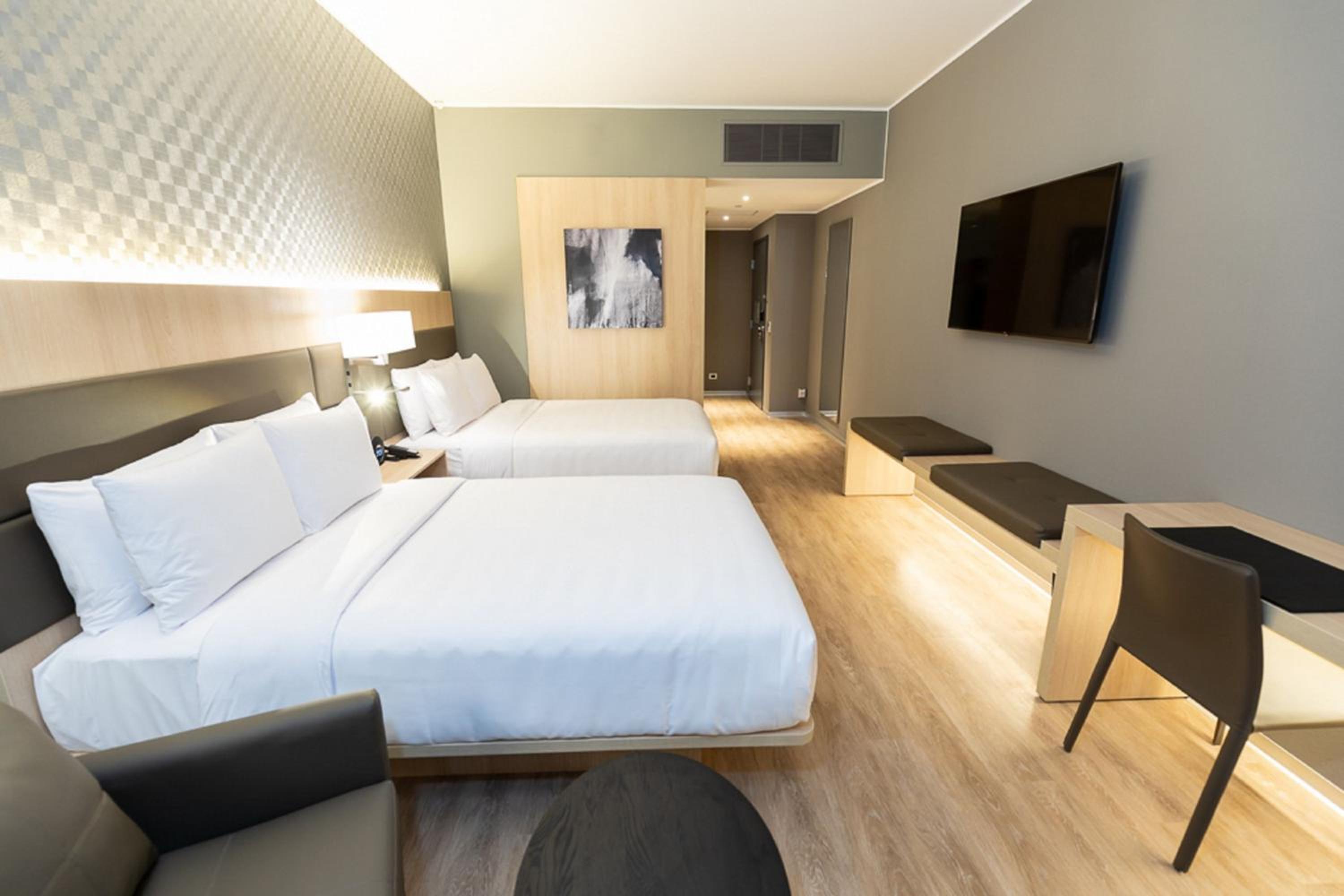 Deluxe Double Room with Partial Ocean View - Photo 6