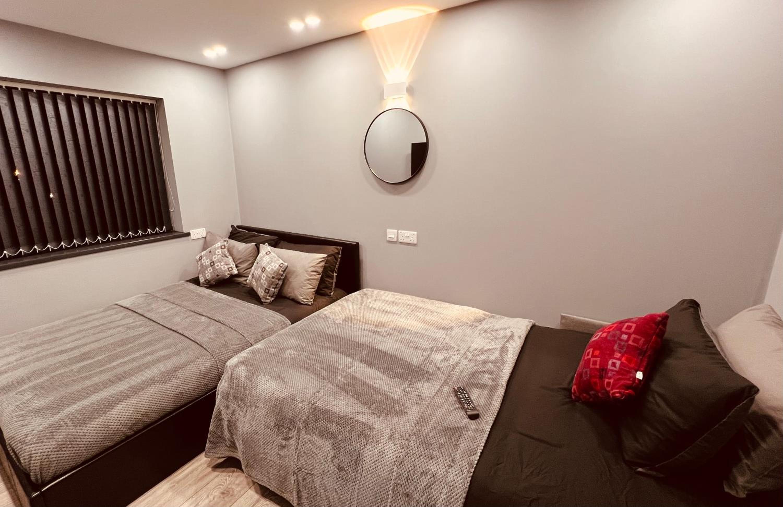 Four-Bedroom House photo 2