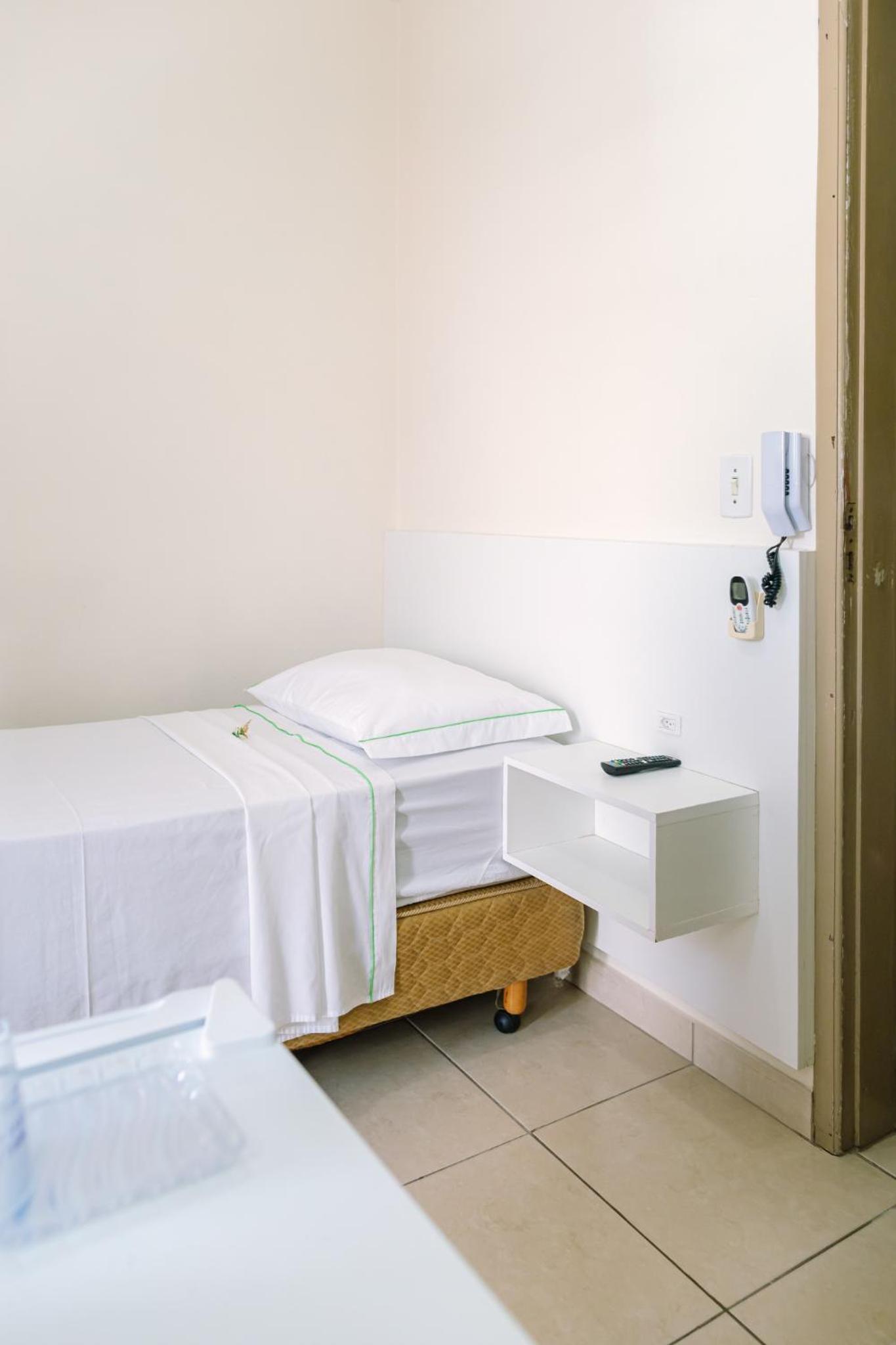 Single Room with Private Bathroom photo 2
