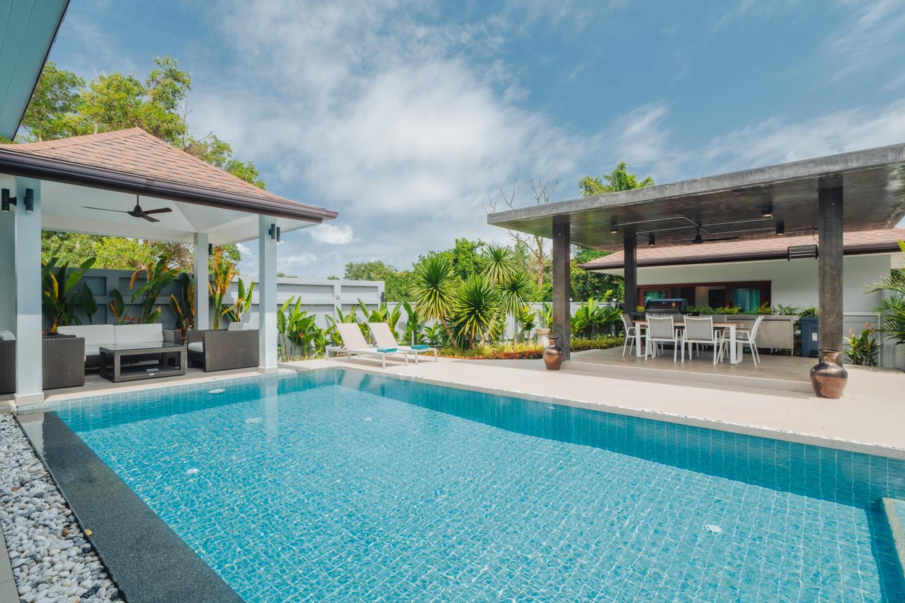 Three-Bedroom Villa - Photo 45