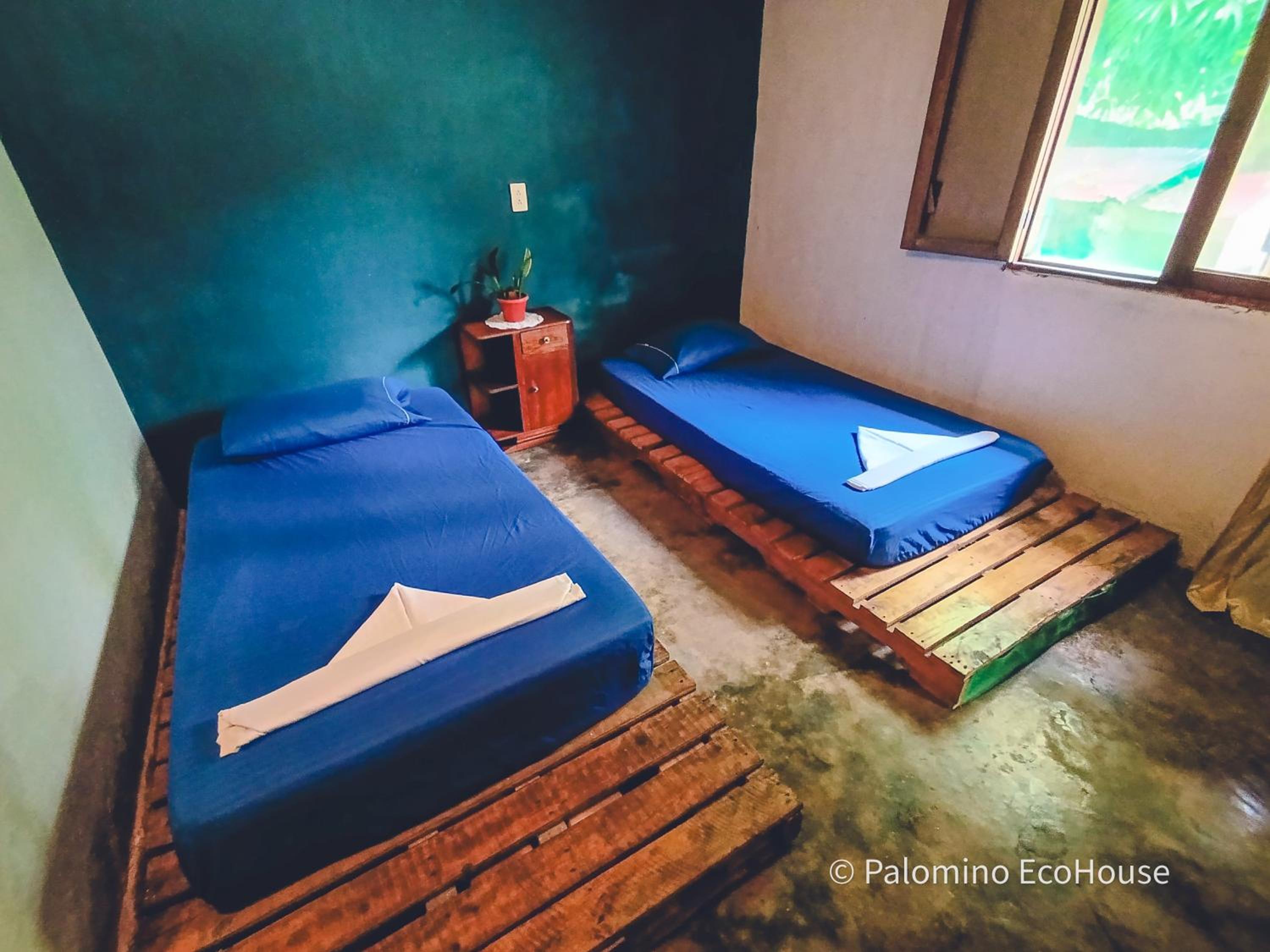 Double Room With Shared Bathroom photo 2