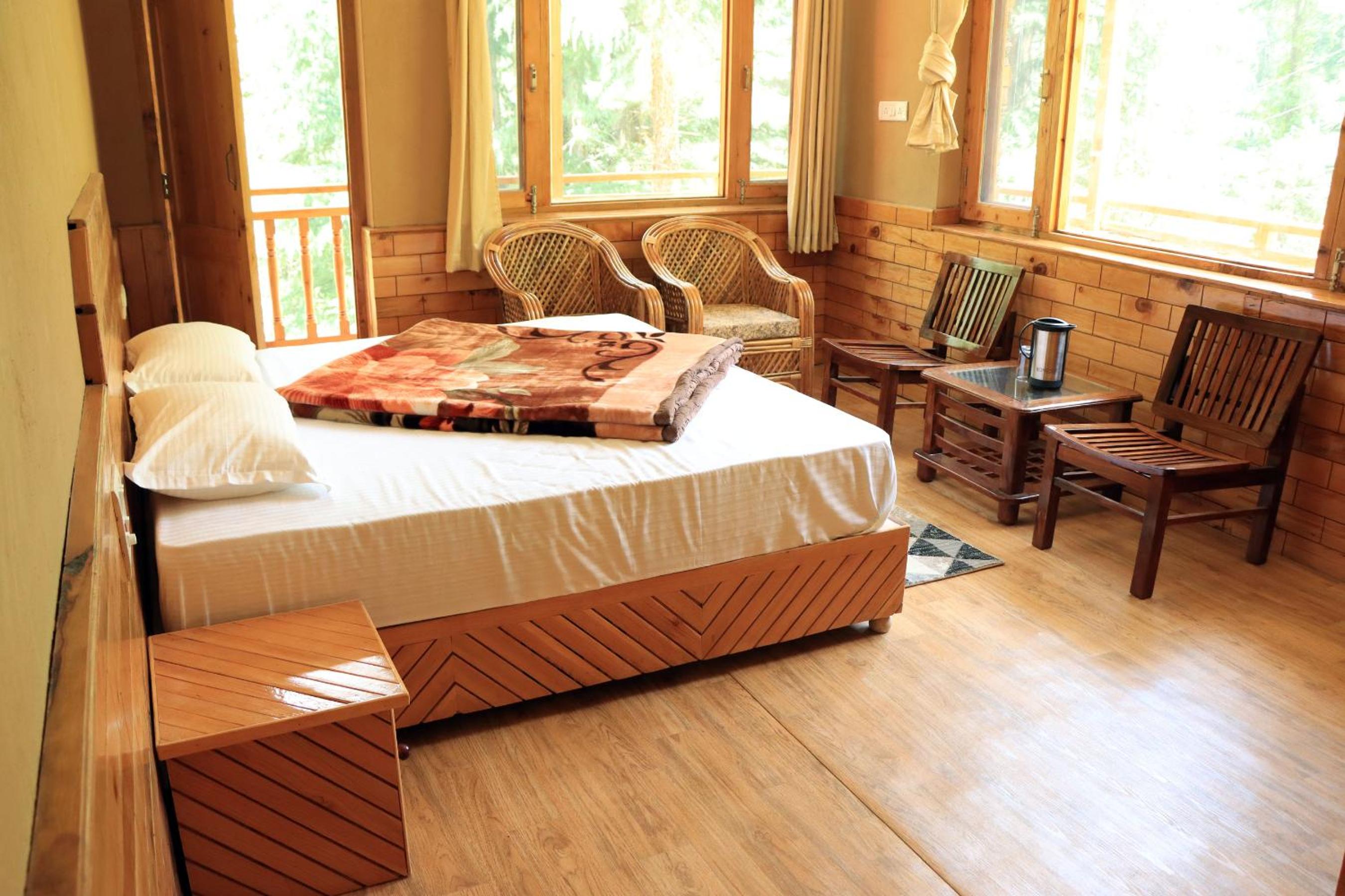 Deluxe Double Room with Balcony photo 1