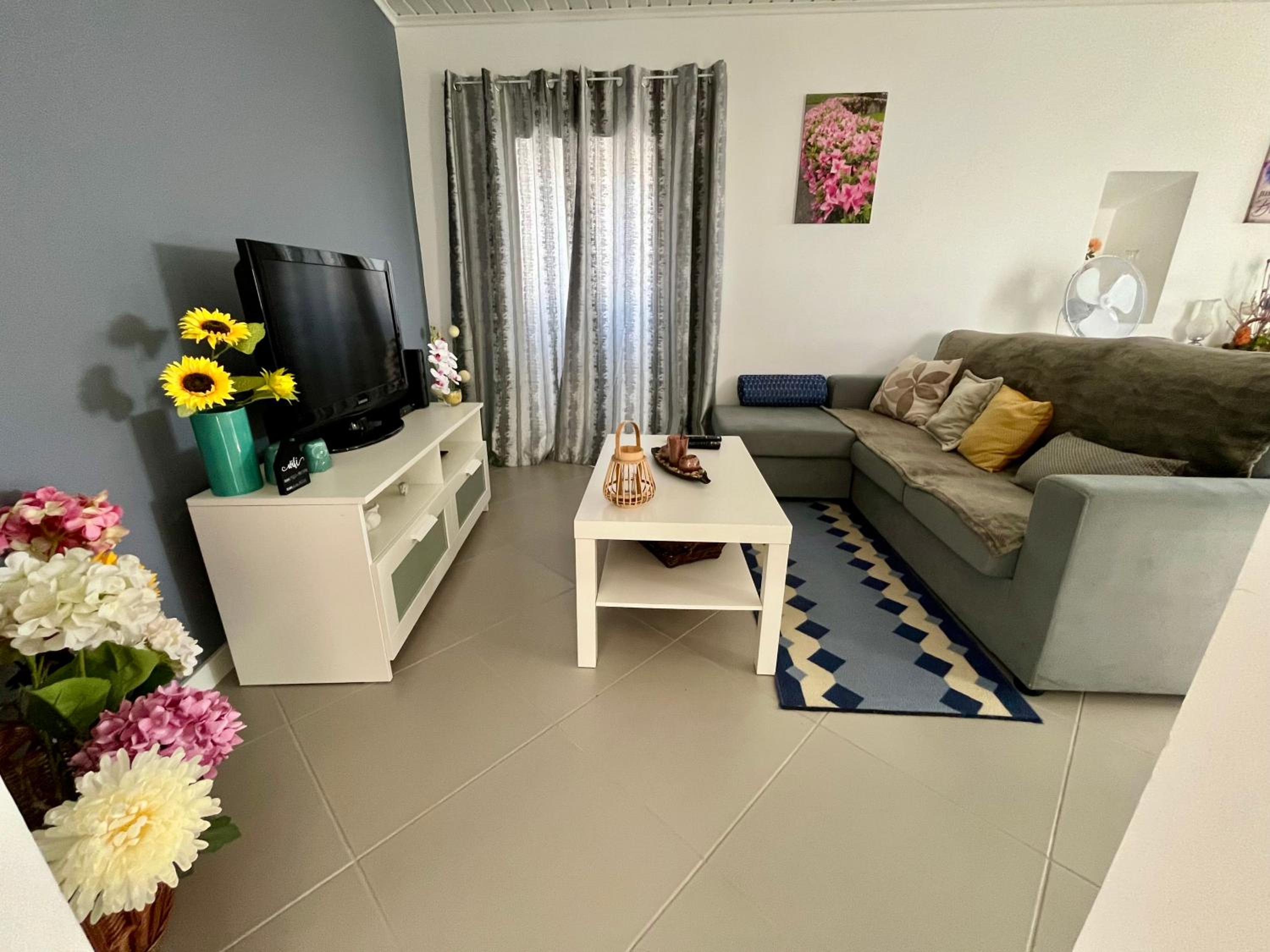 Two-Bedroom House photo 3