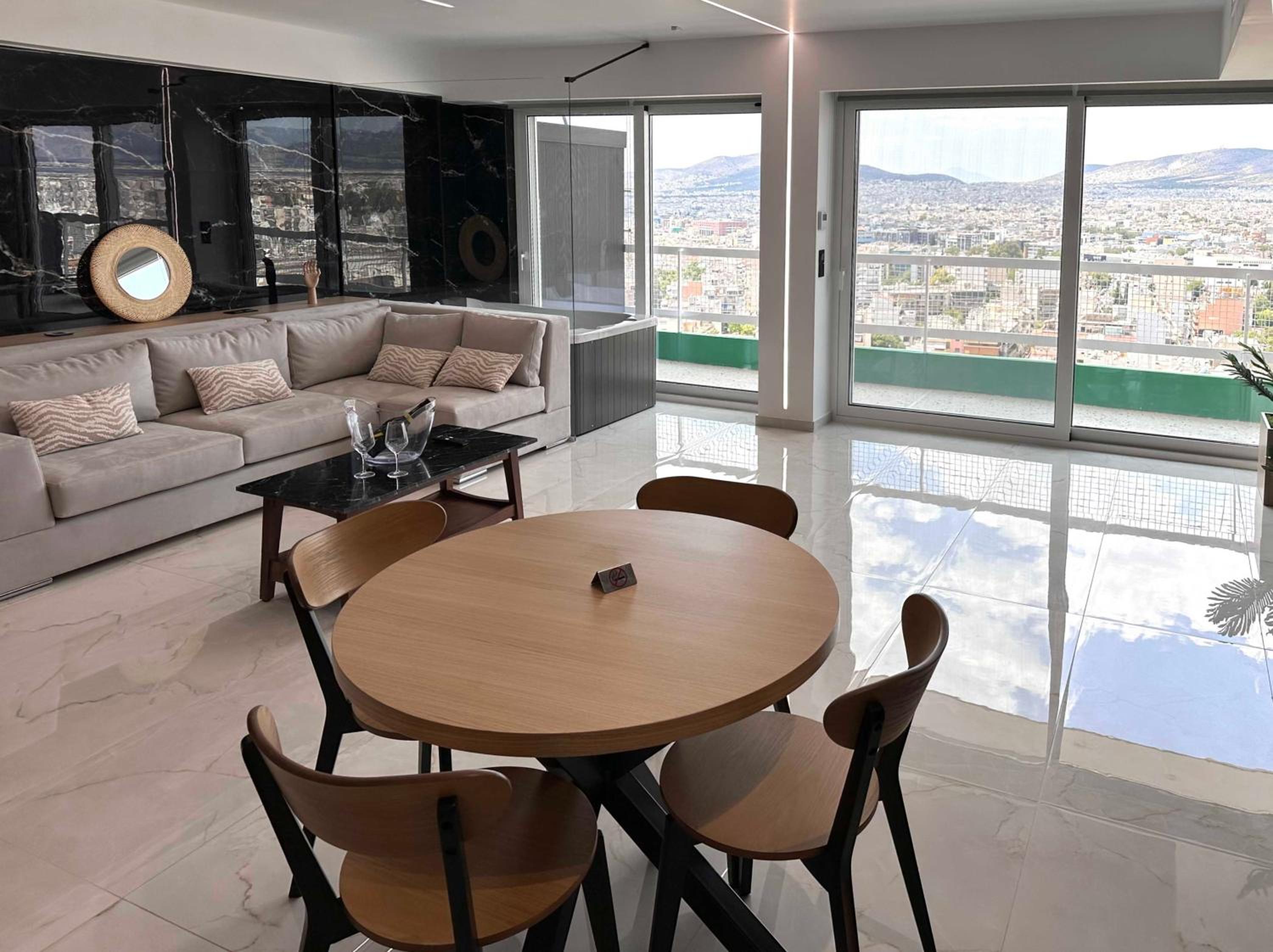 Superior Apartment with City View
