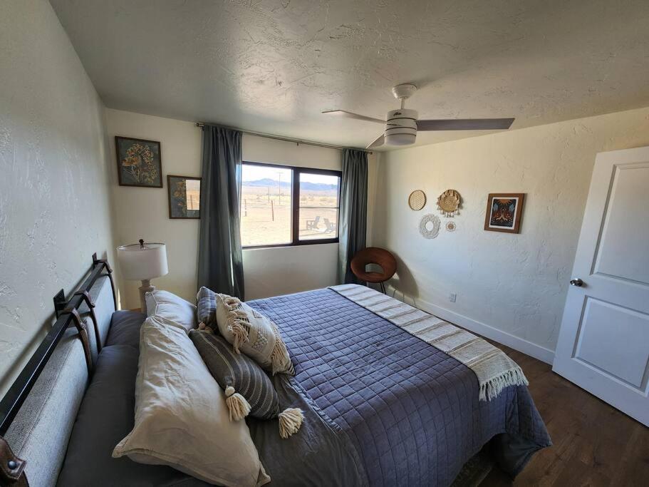 Five-Bedroom House photo 1