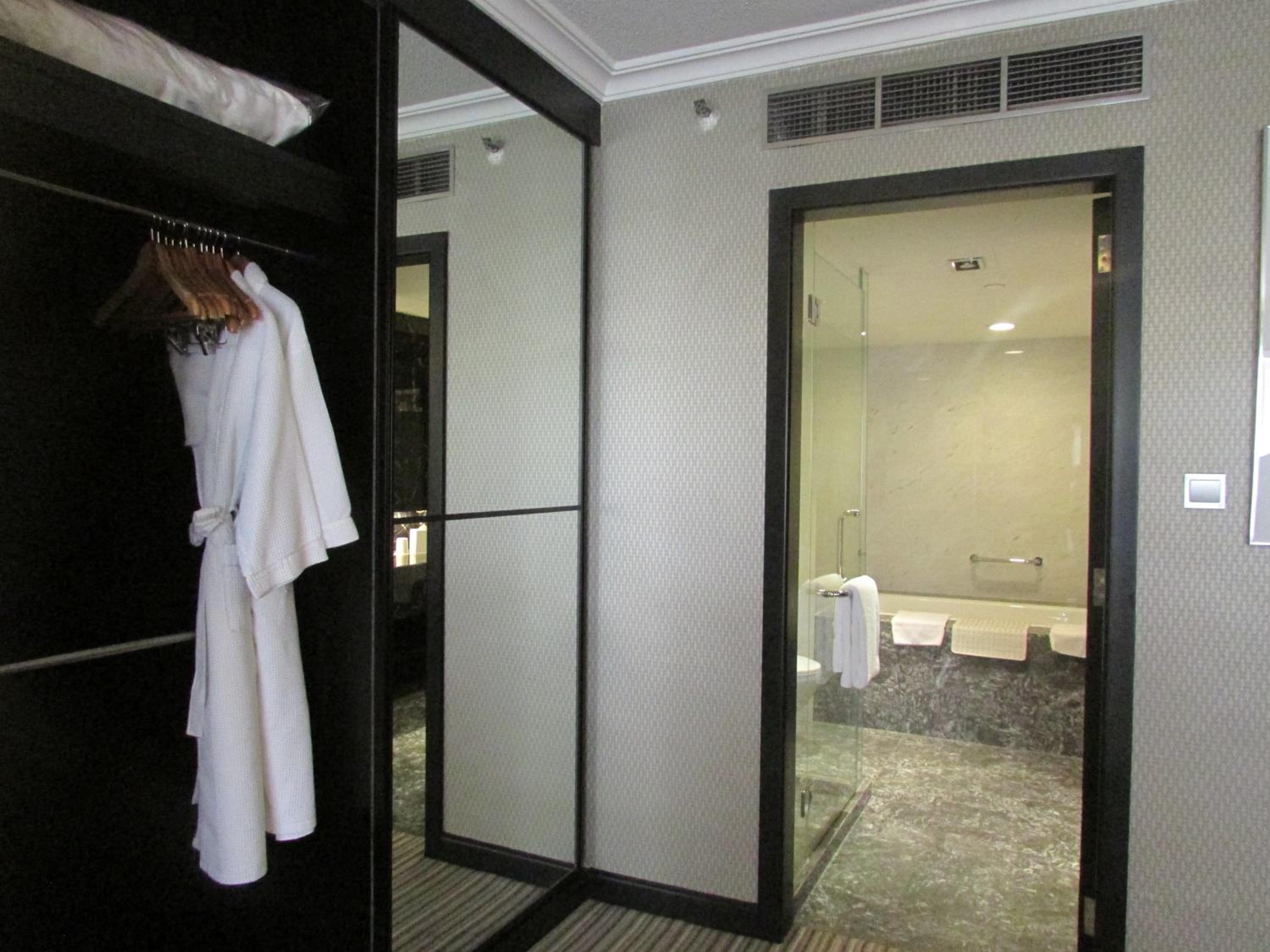 Presidential Suite photo 3