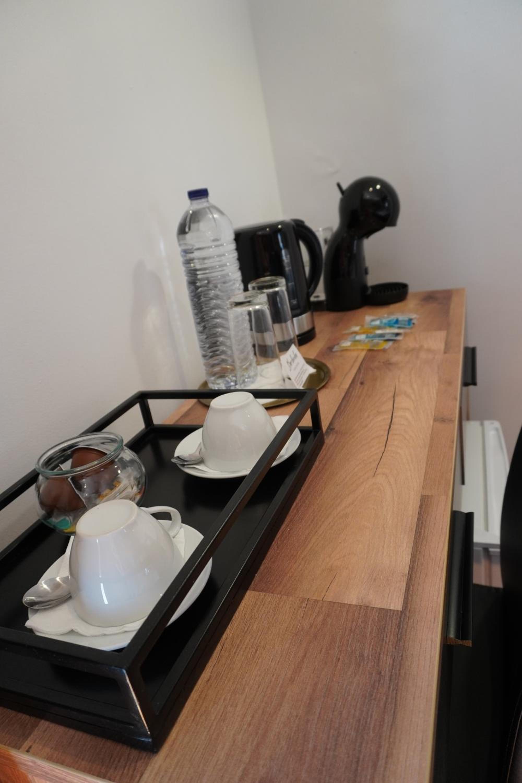 Large Double Room - Photo 2