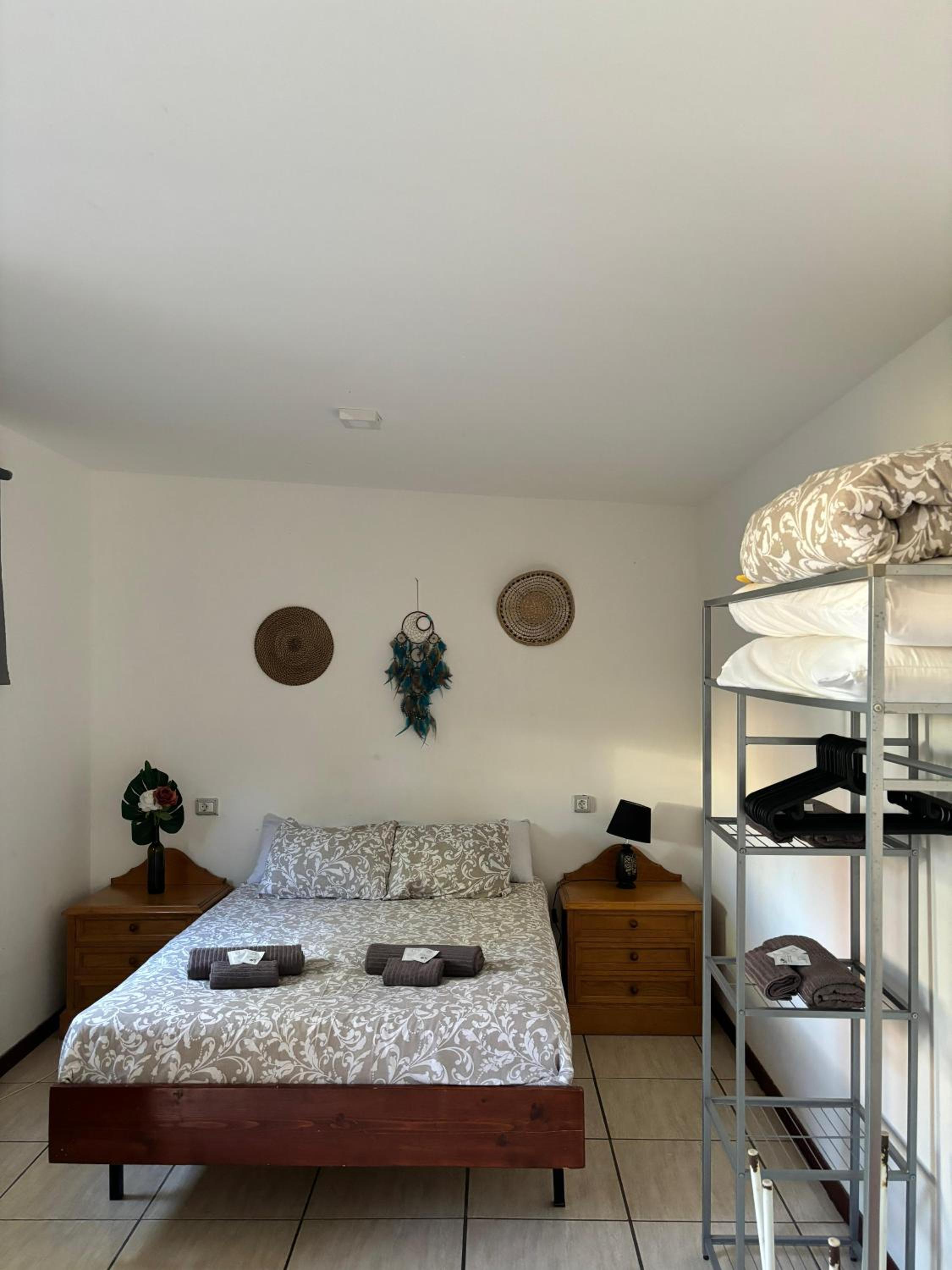 Estudio con vista al jardín