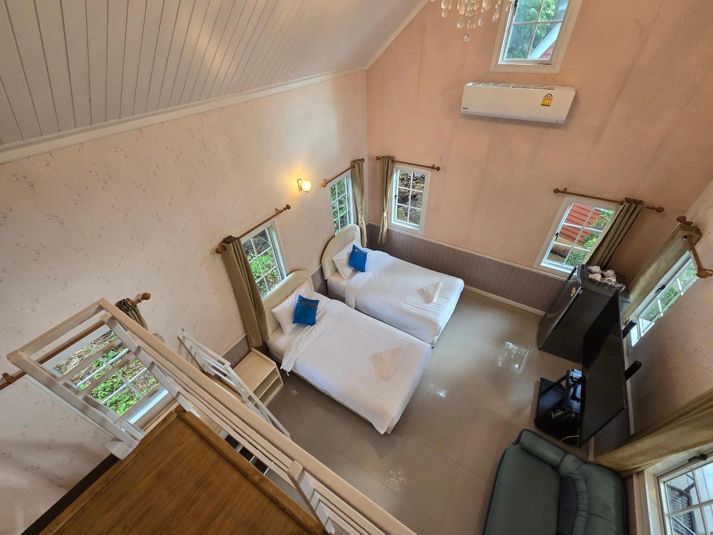 Superior Bungalow with Bath Tub - Photo 8
