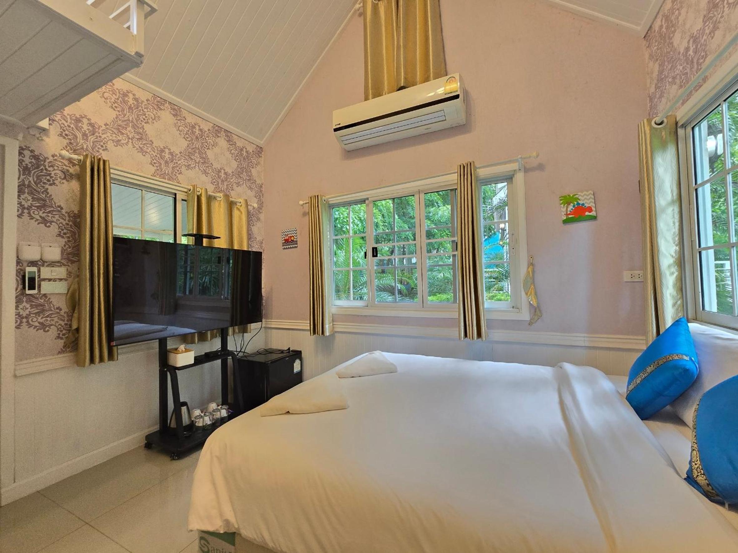 Family Bungalow - Photo 9