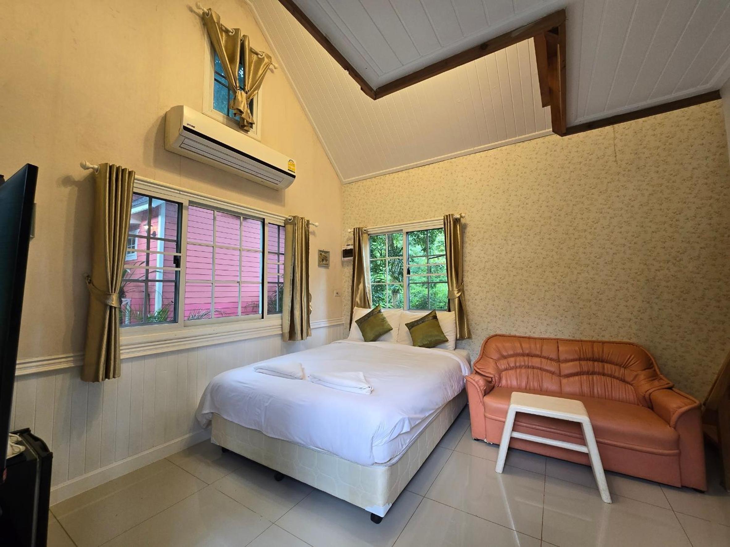 Family Bungalow - Photo 6