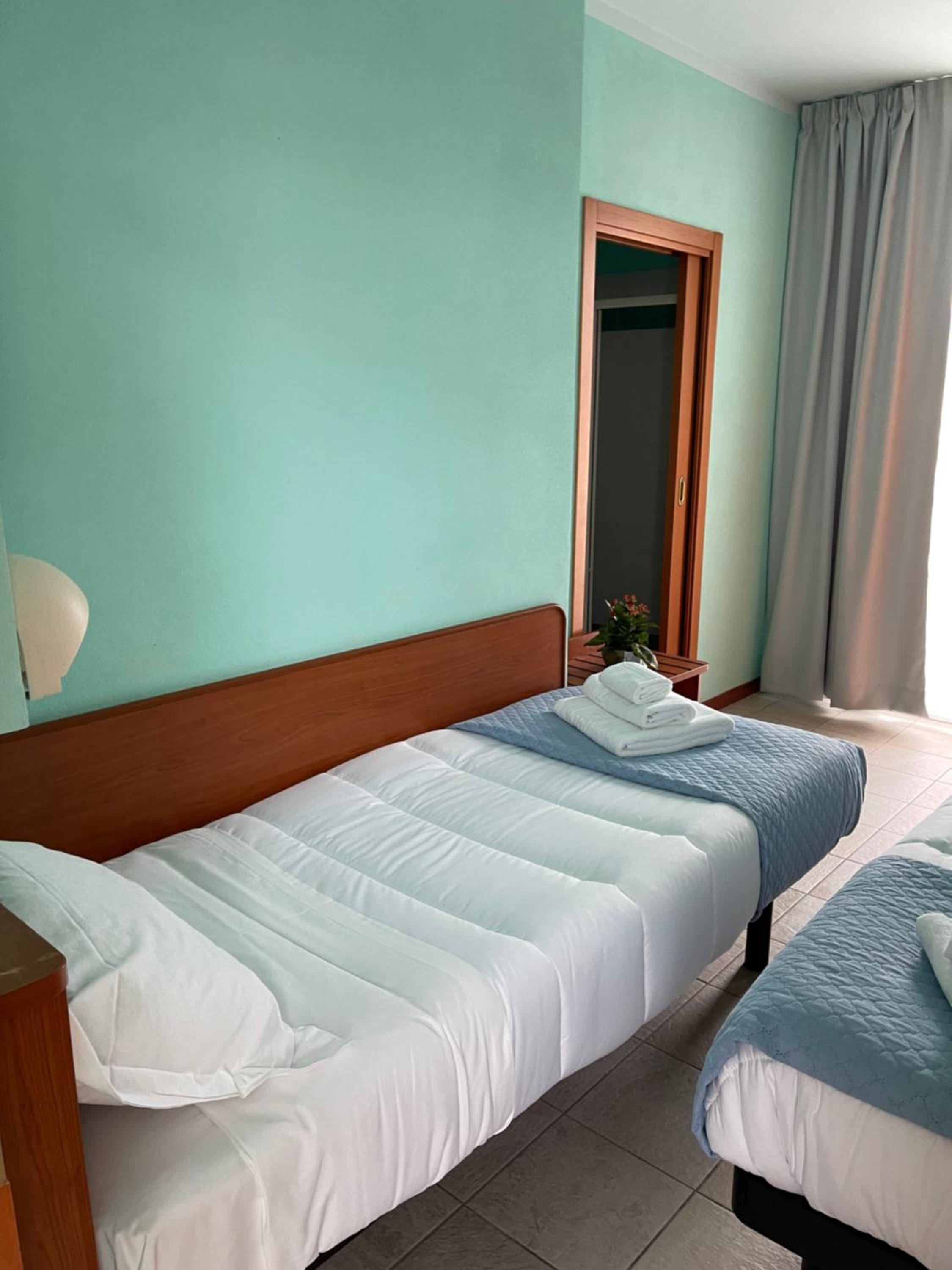 Economy Twin Room