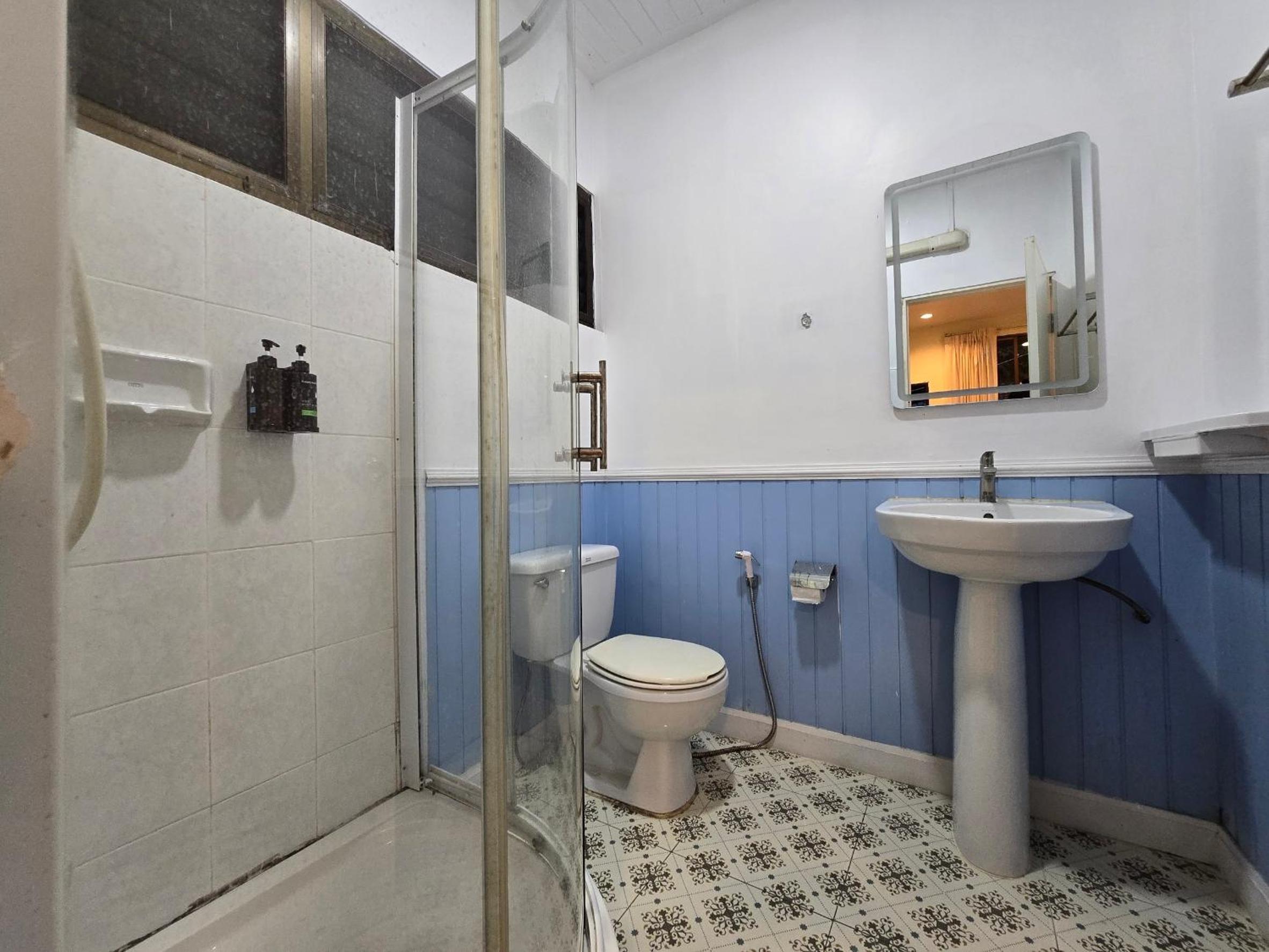 Double Room - Photo 14