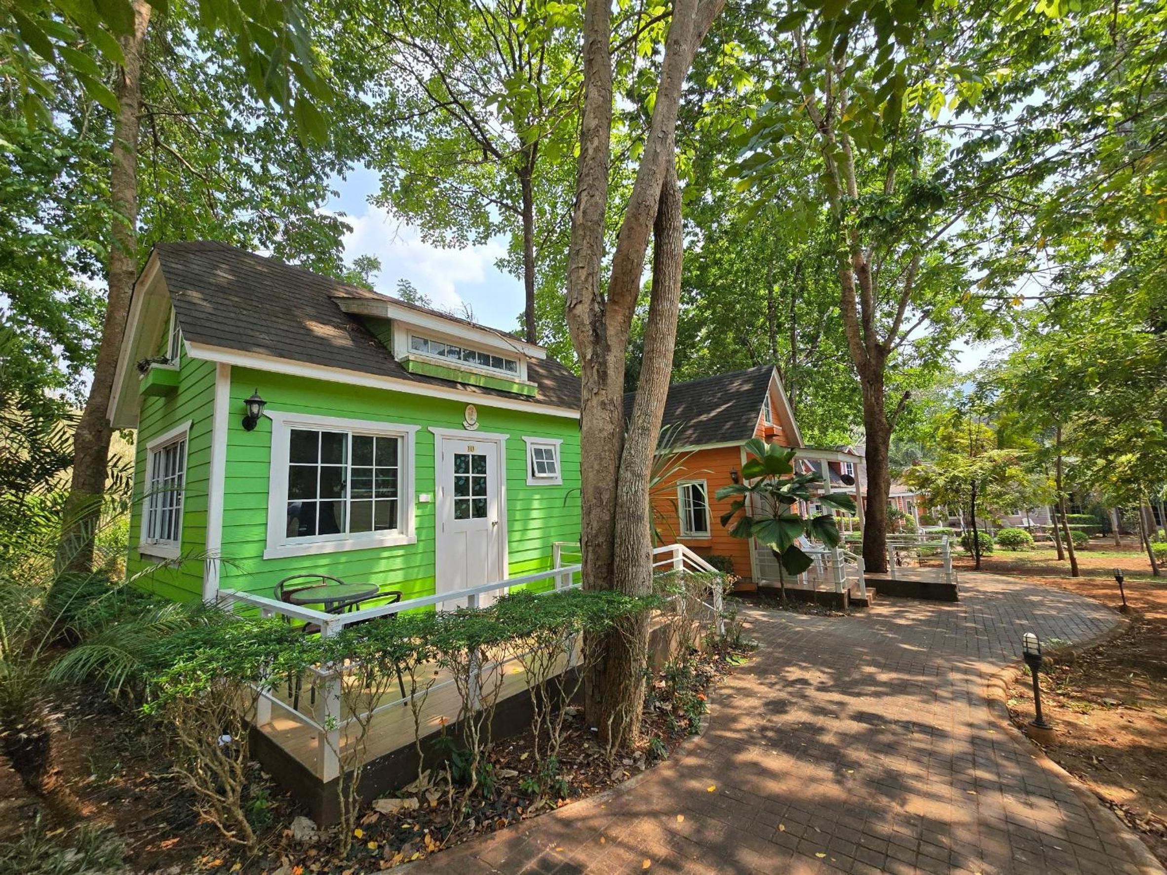 Family Bungalow - Photo 4