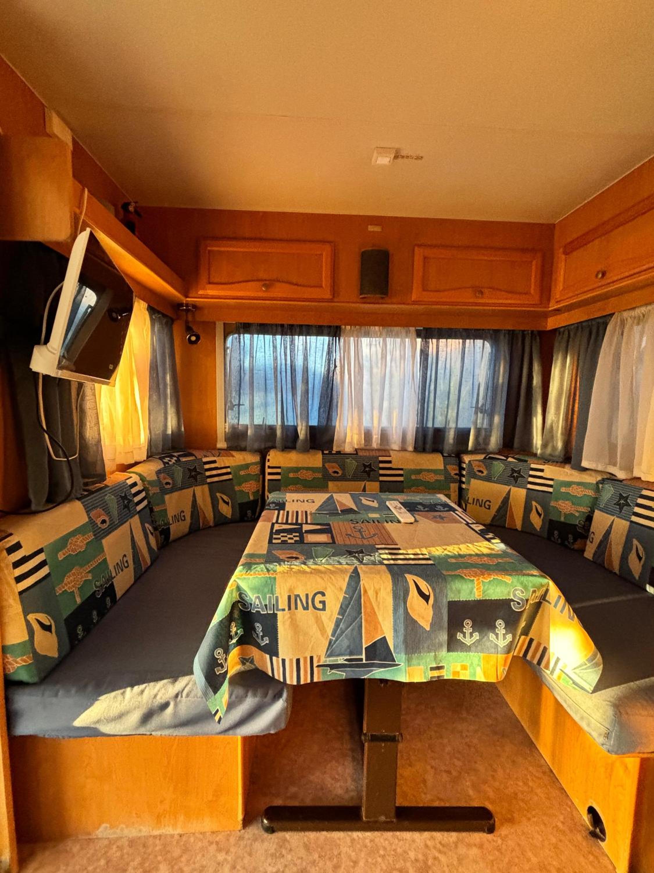 Caravan photo 3