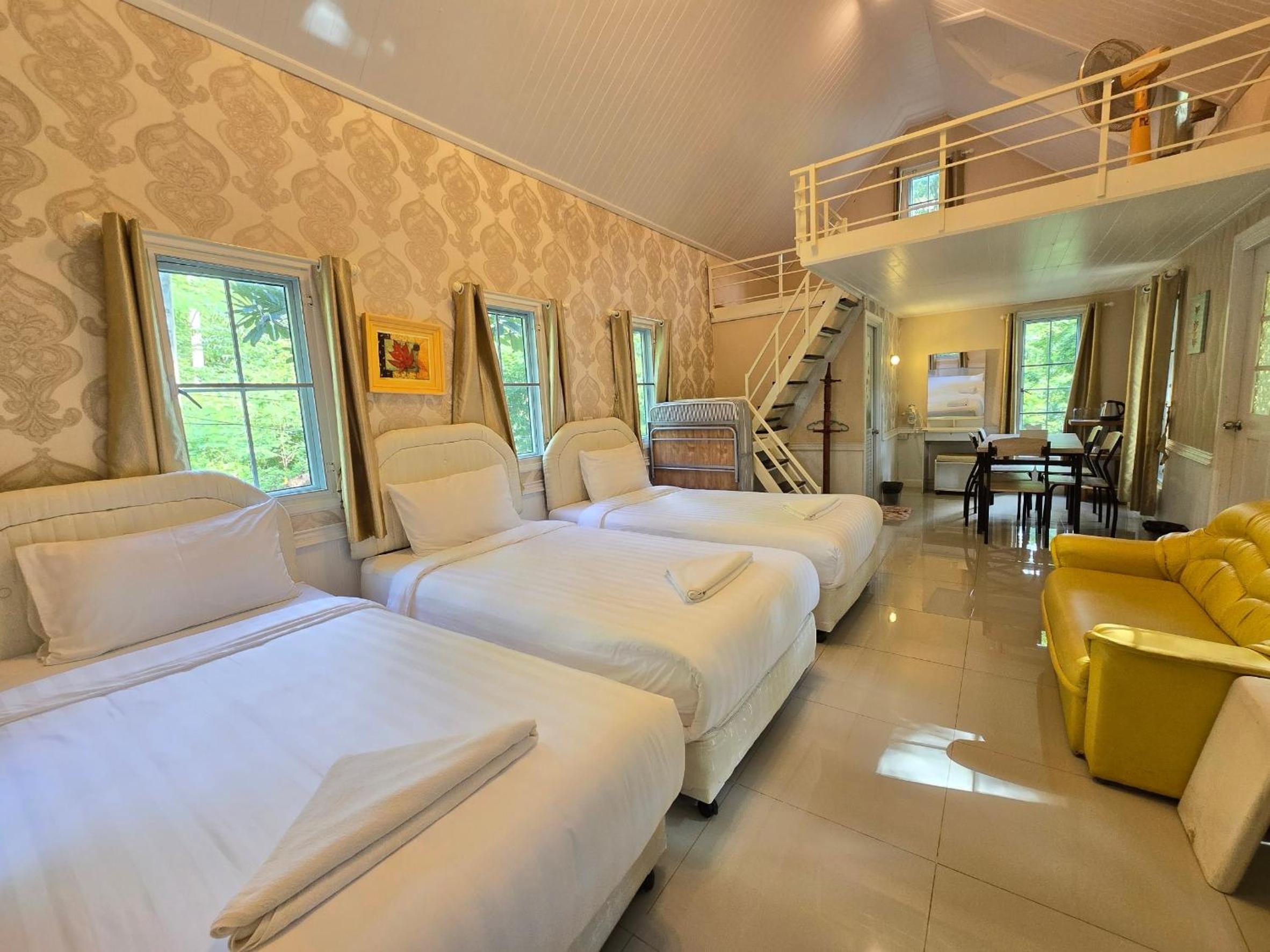 Deluxe Bungalow - Photo 7
