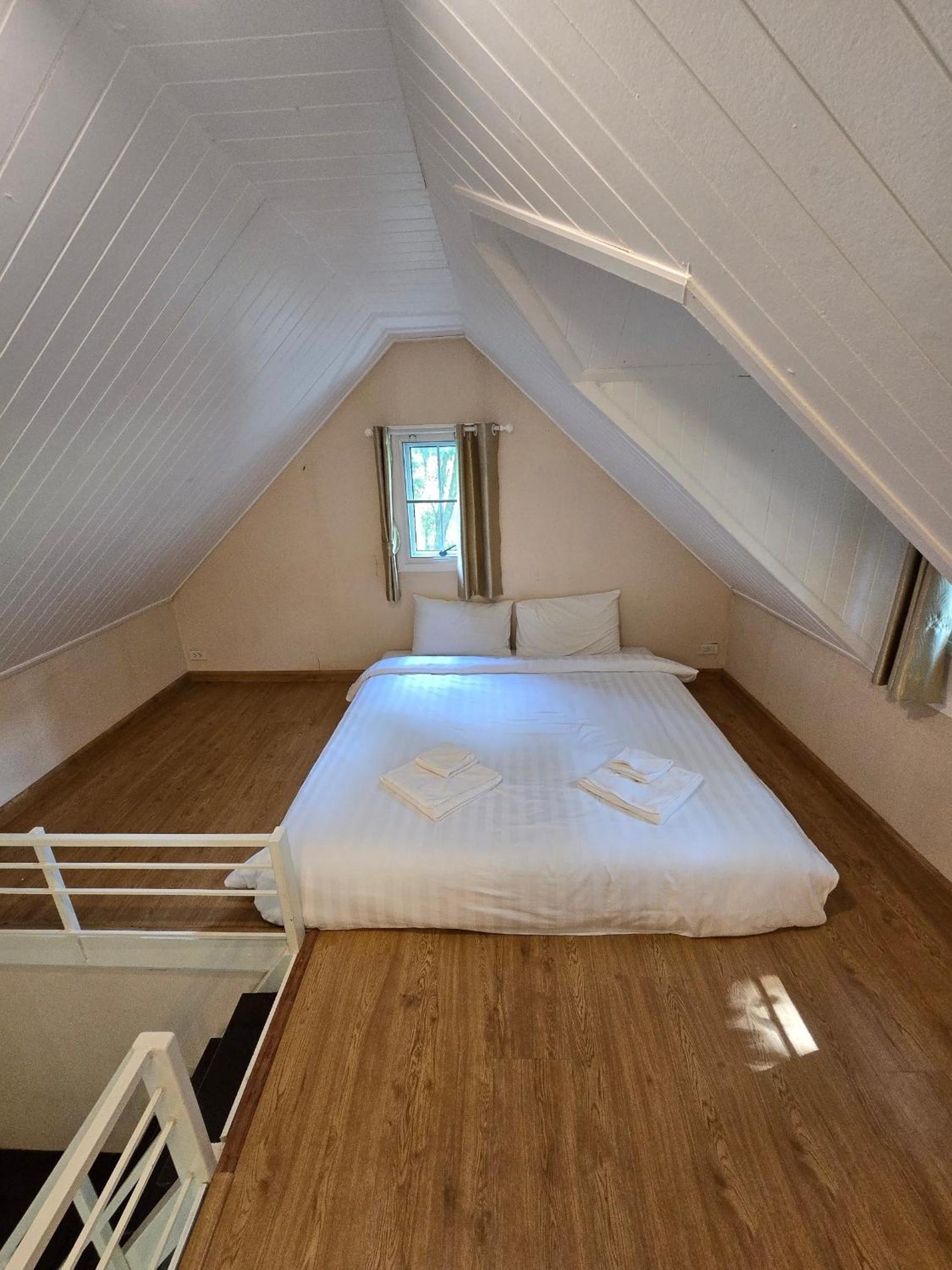 Deluxe Bungalow - Photo 9