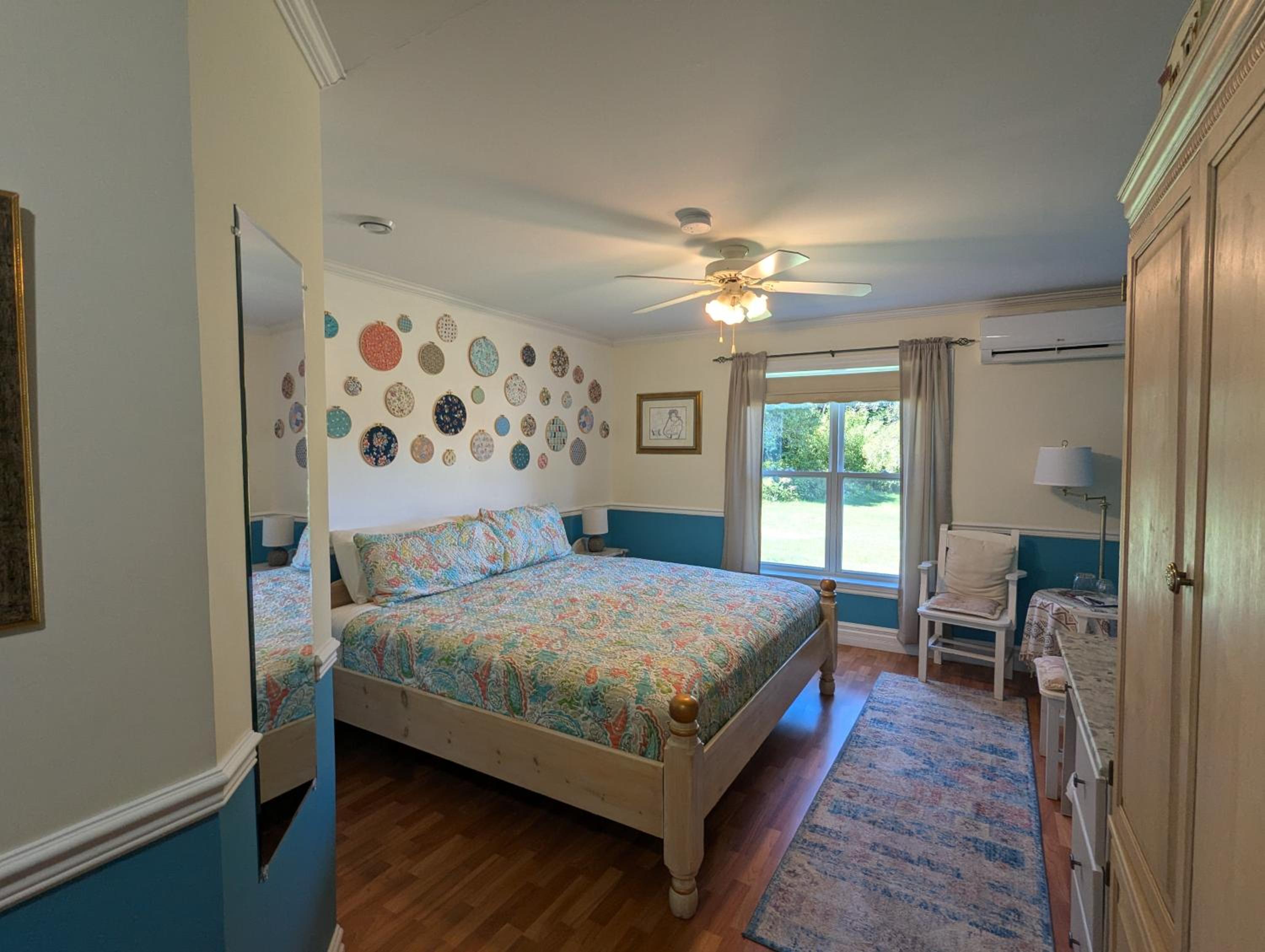 Deluxe King Room photo 3