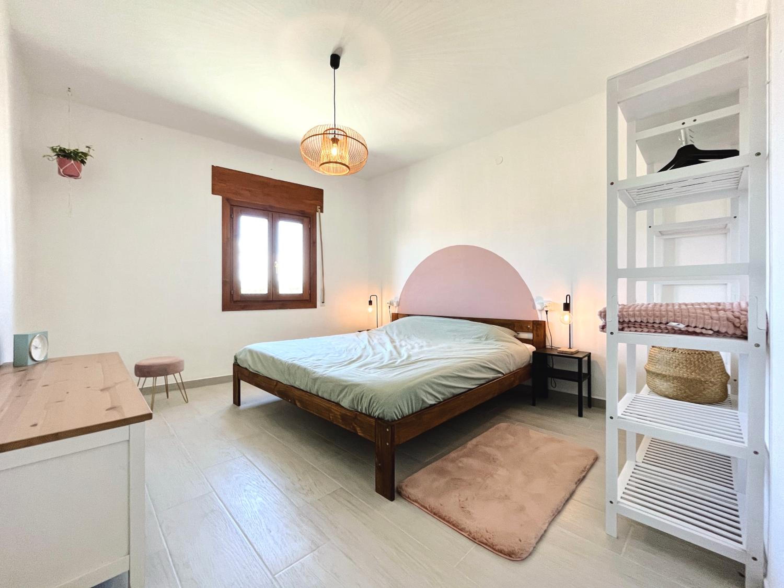 Apartamento de tres habitaciones con vista a la montaña