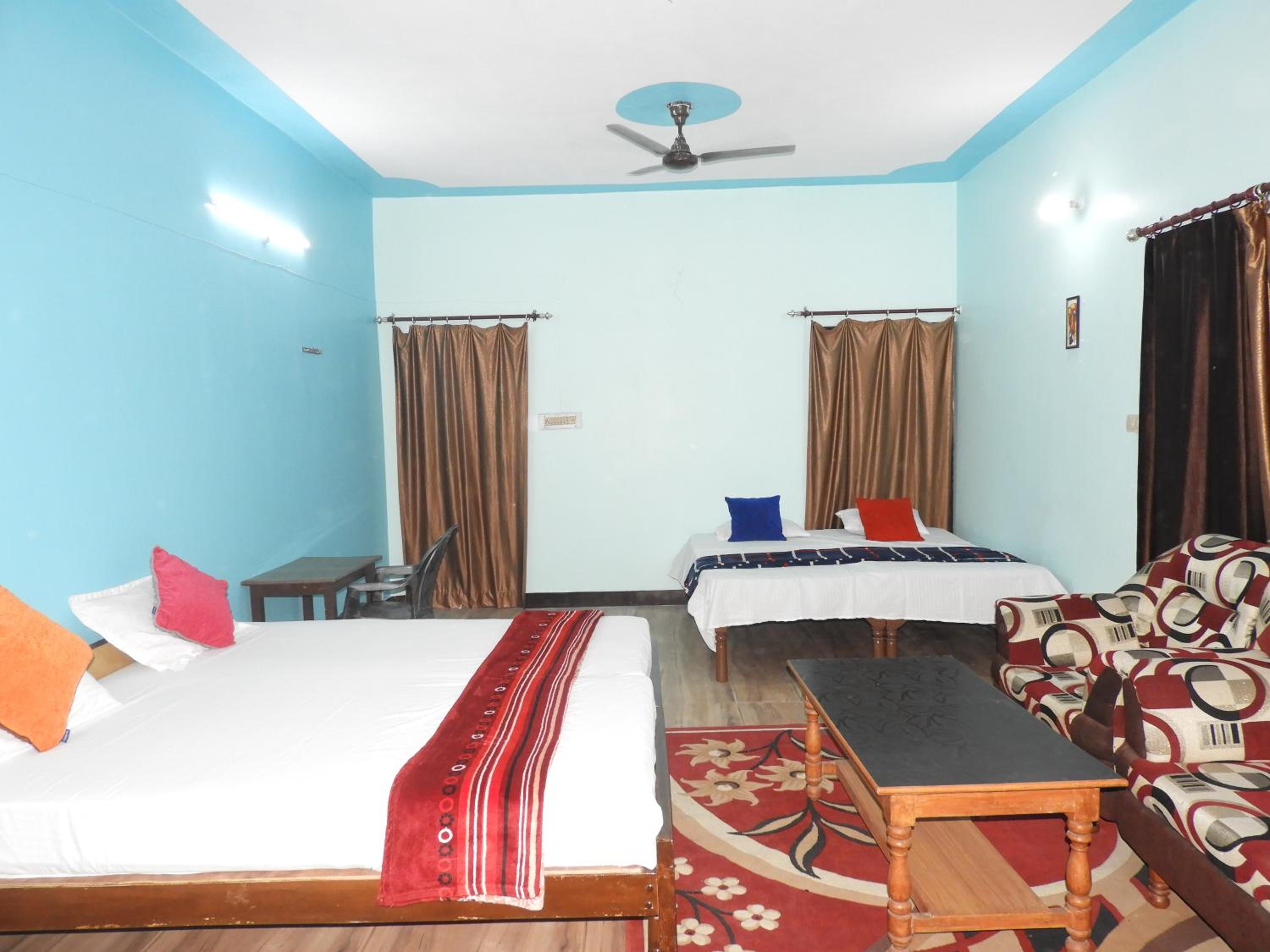 Deluxe Family Room photo 1