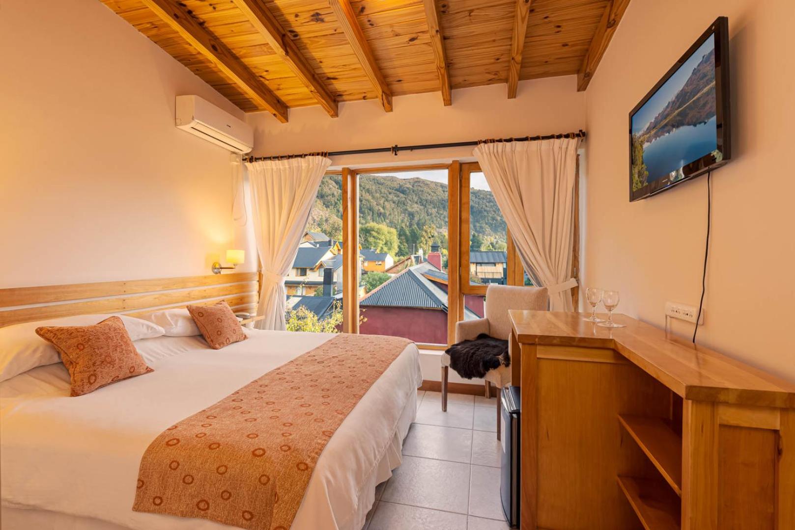 Standard Double or Twin Room photo 3