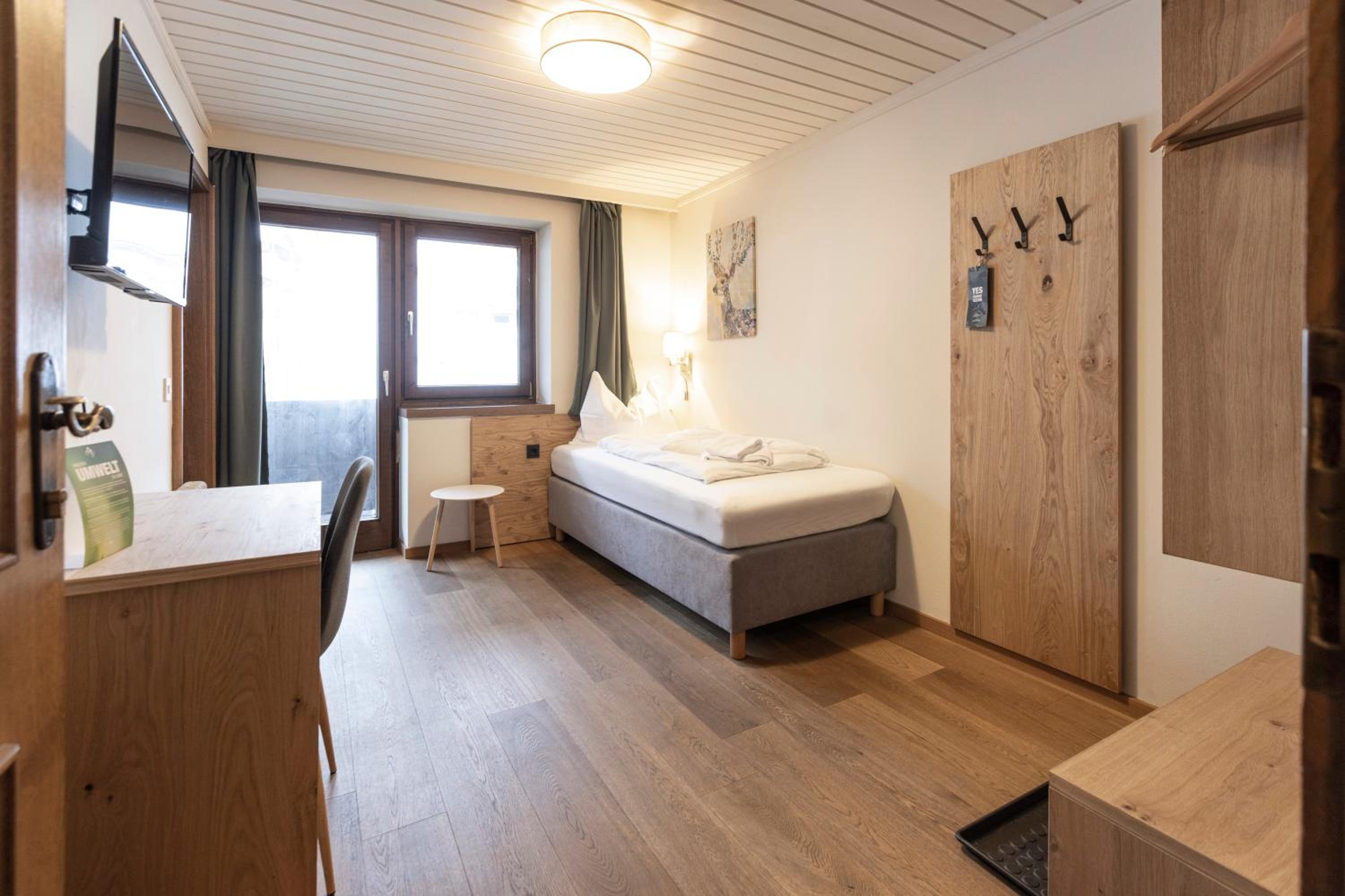 Single Room with Balcony photo 1