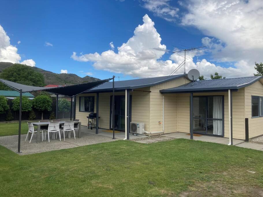 Three-Bedroom Vacation Home  photo 2