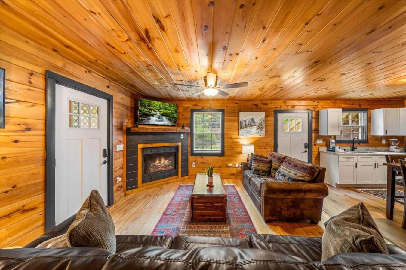 One-Bedroom House photo 1
