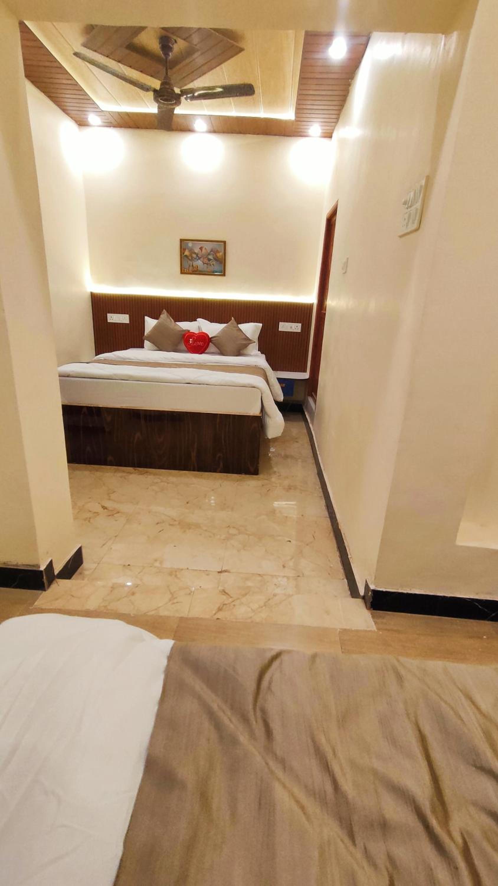 Deluxe Family Suite photo 3