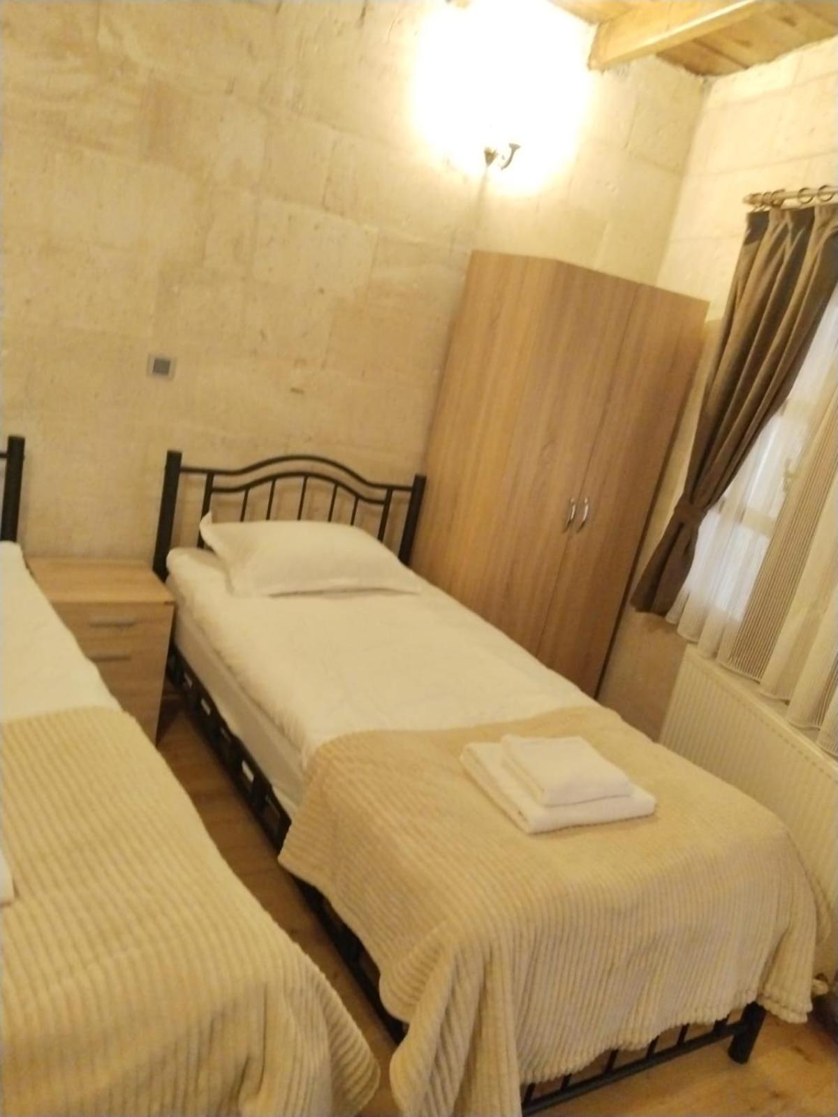 Budget Twin Room - Photo 1
