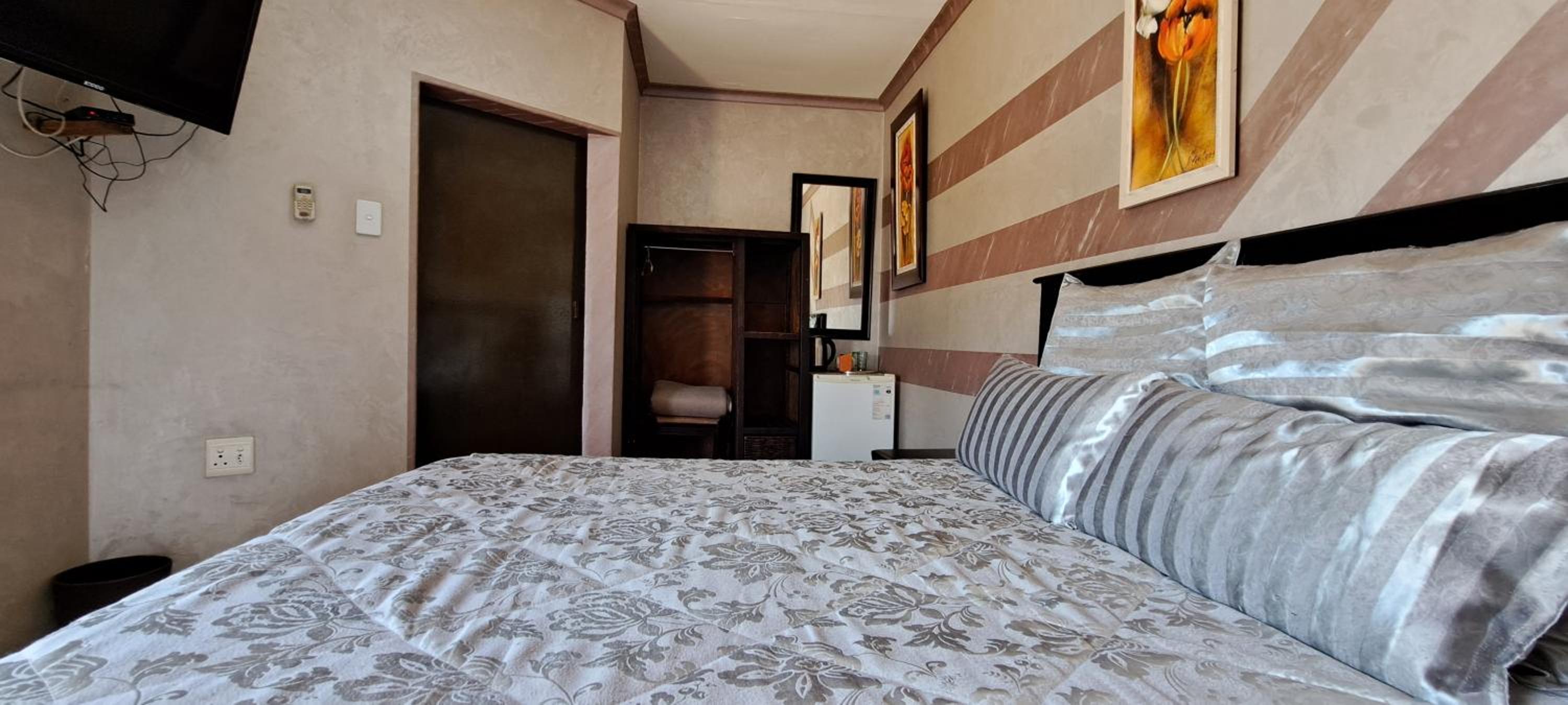 Family Room - Photo 1