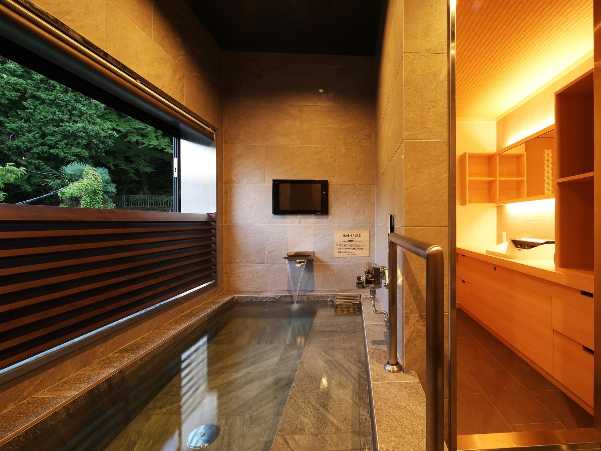 Twin Room with Private Bathroom thumbnail 6