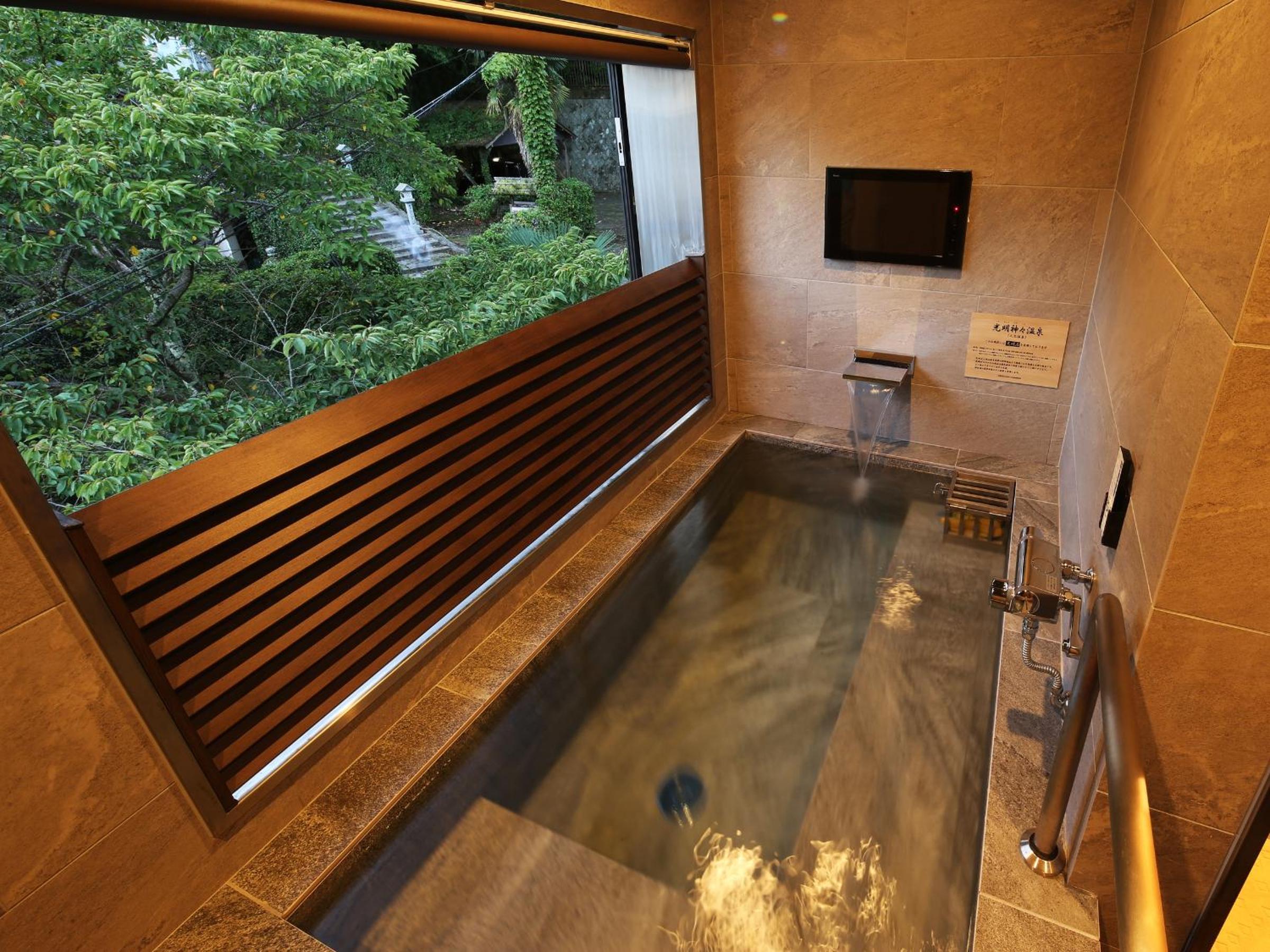 Twin Room with Private Bathroom