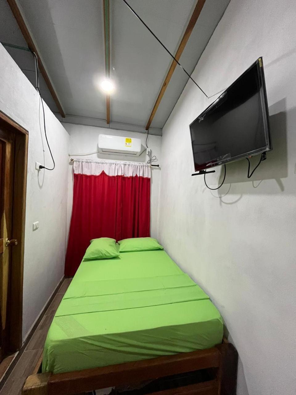 Deluxe Family Room photo 2