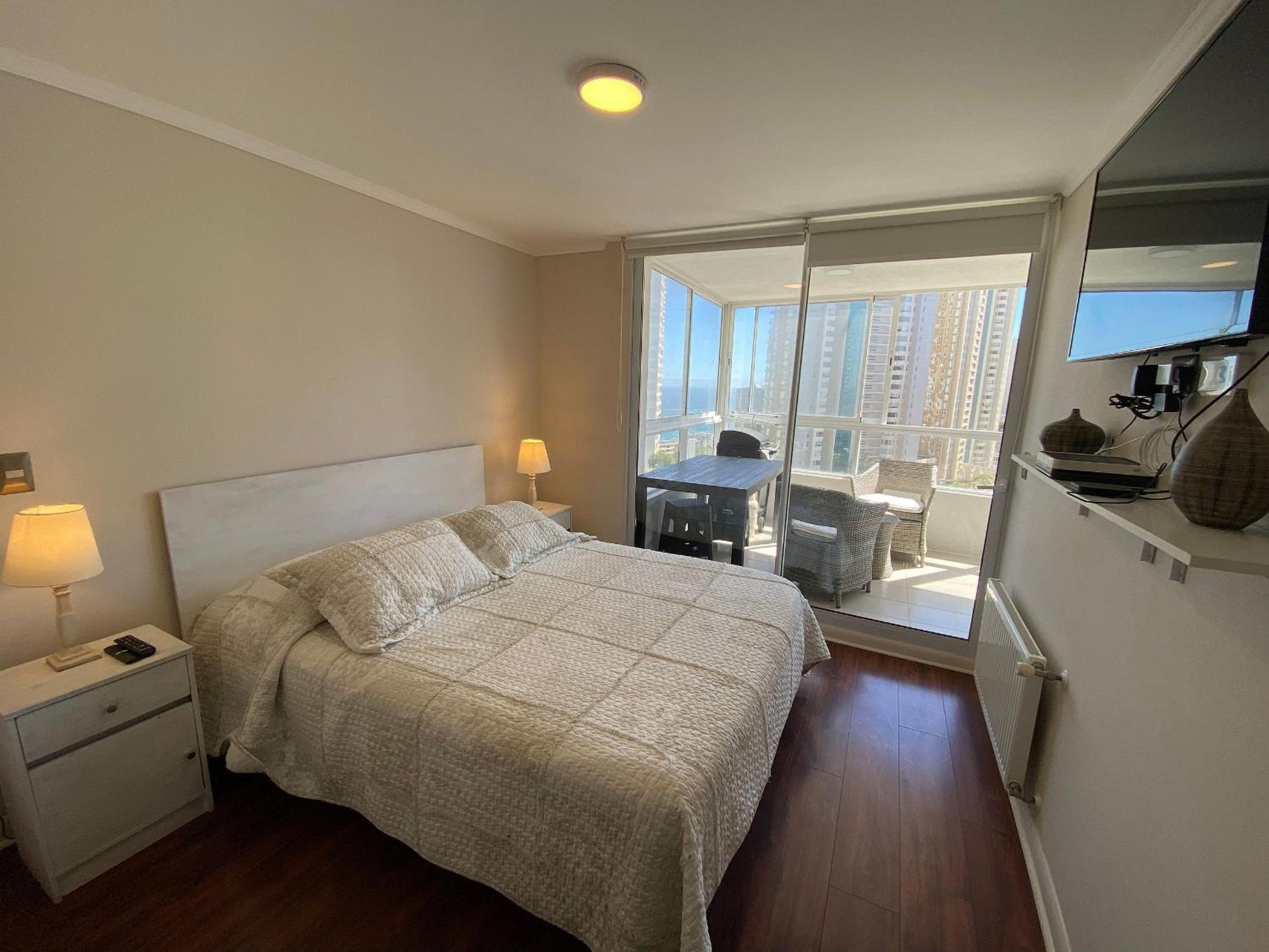 Apartment photo 2