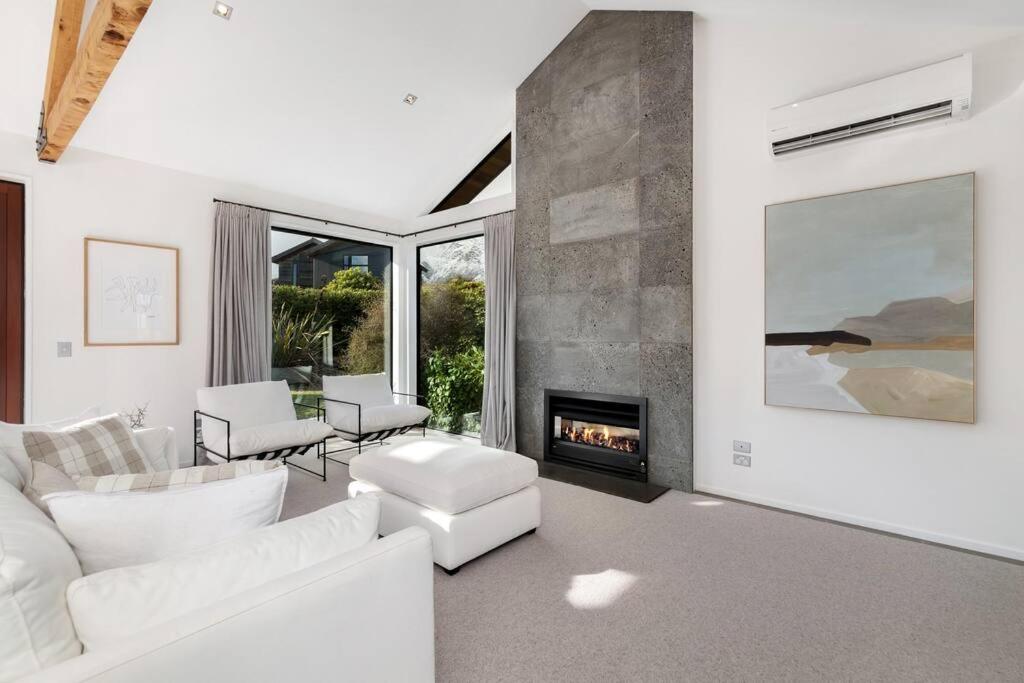 Three-Bedroom Vacation Home  photo 2