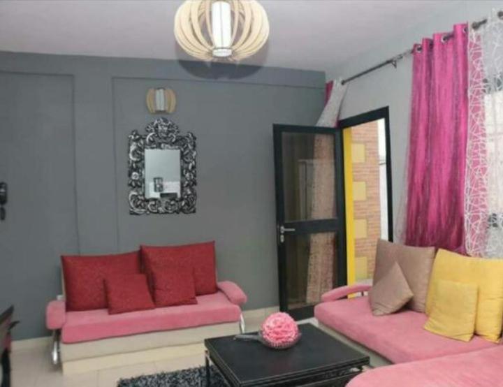 One-Bedroom Apartment photo 3