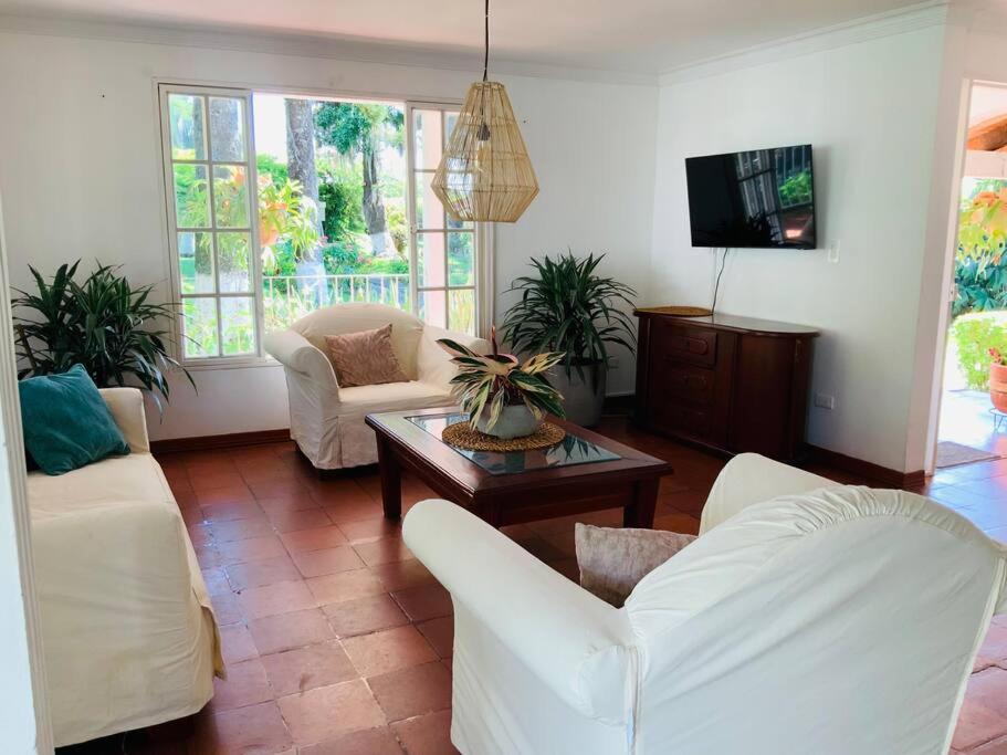 Villa photo 1