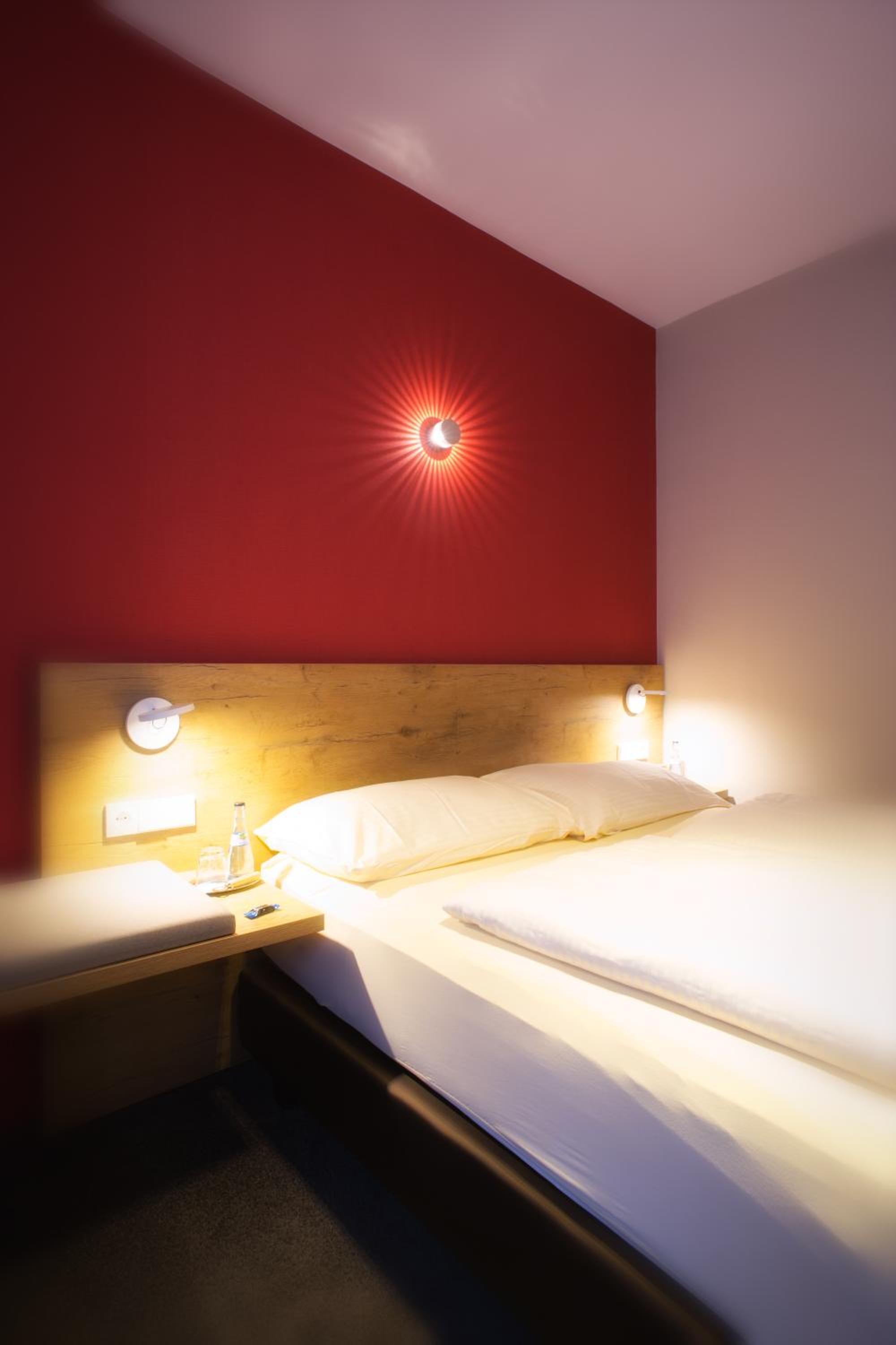Queen Room - Photo 1